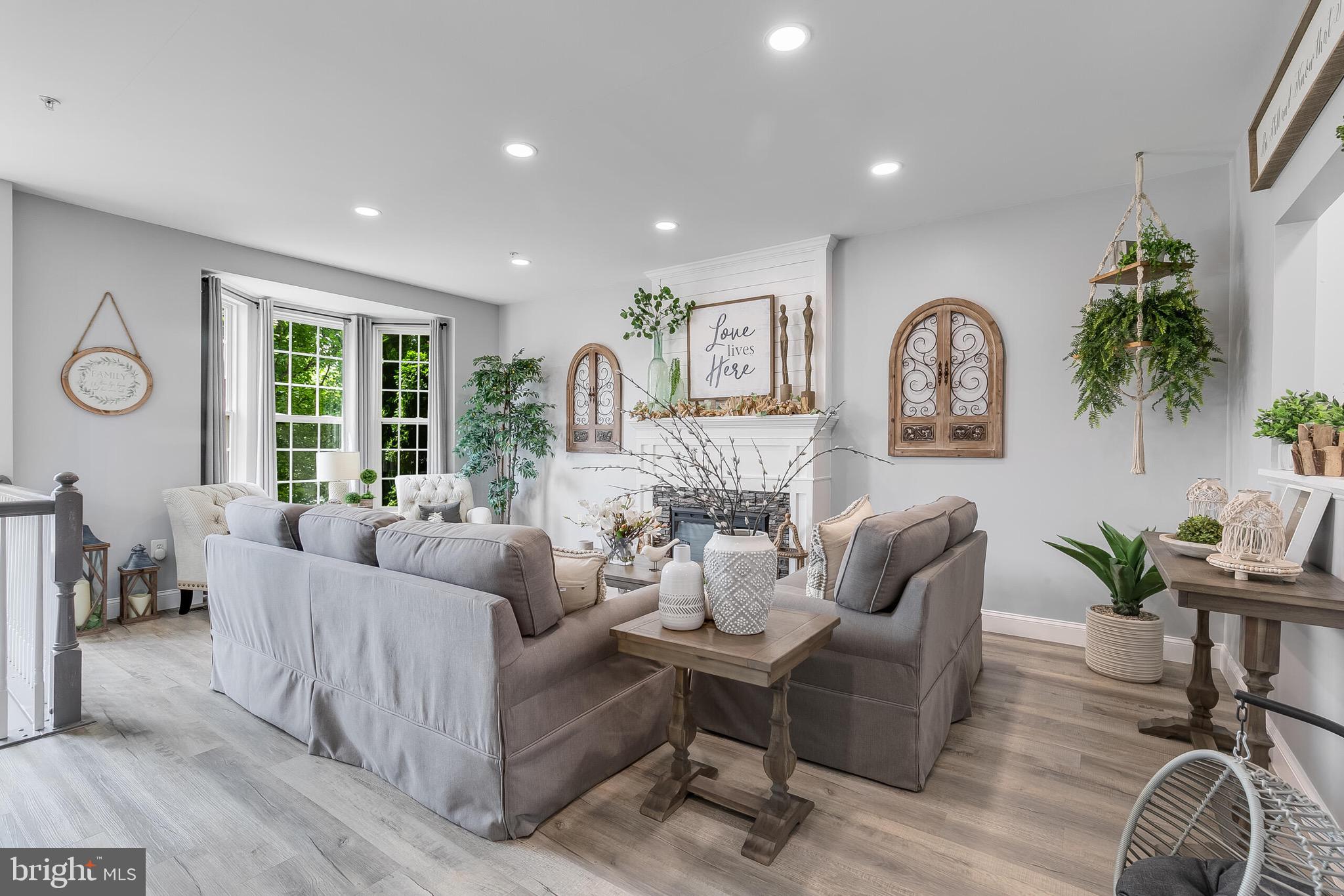 141 FIELDSTONE COURT