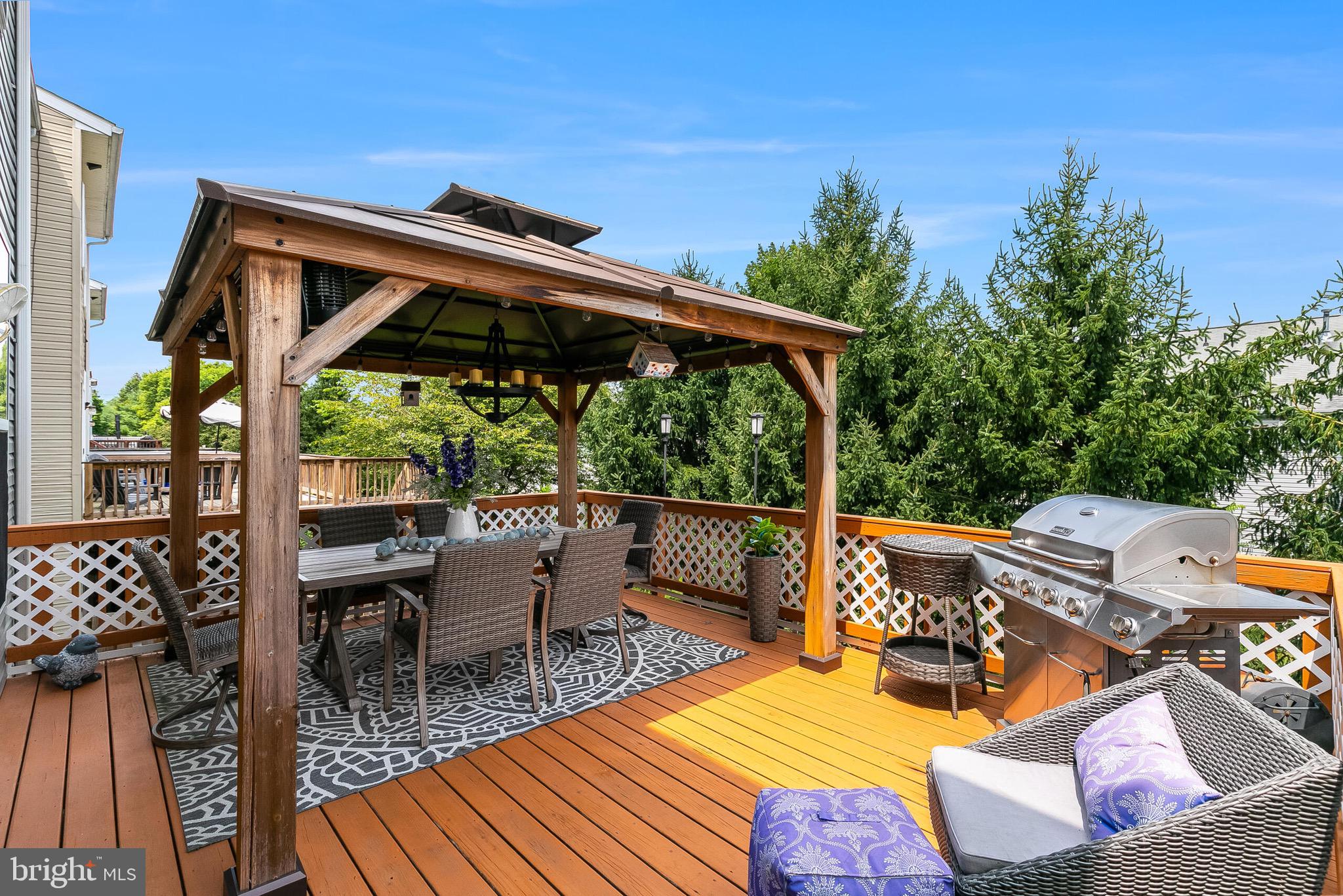 NORTH CROSSING - Residential