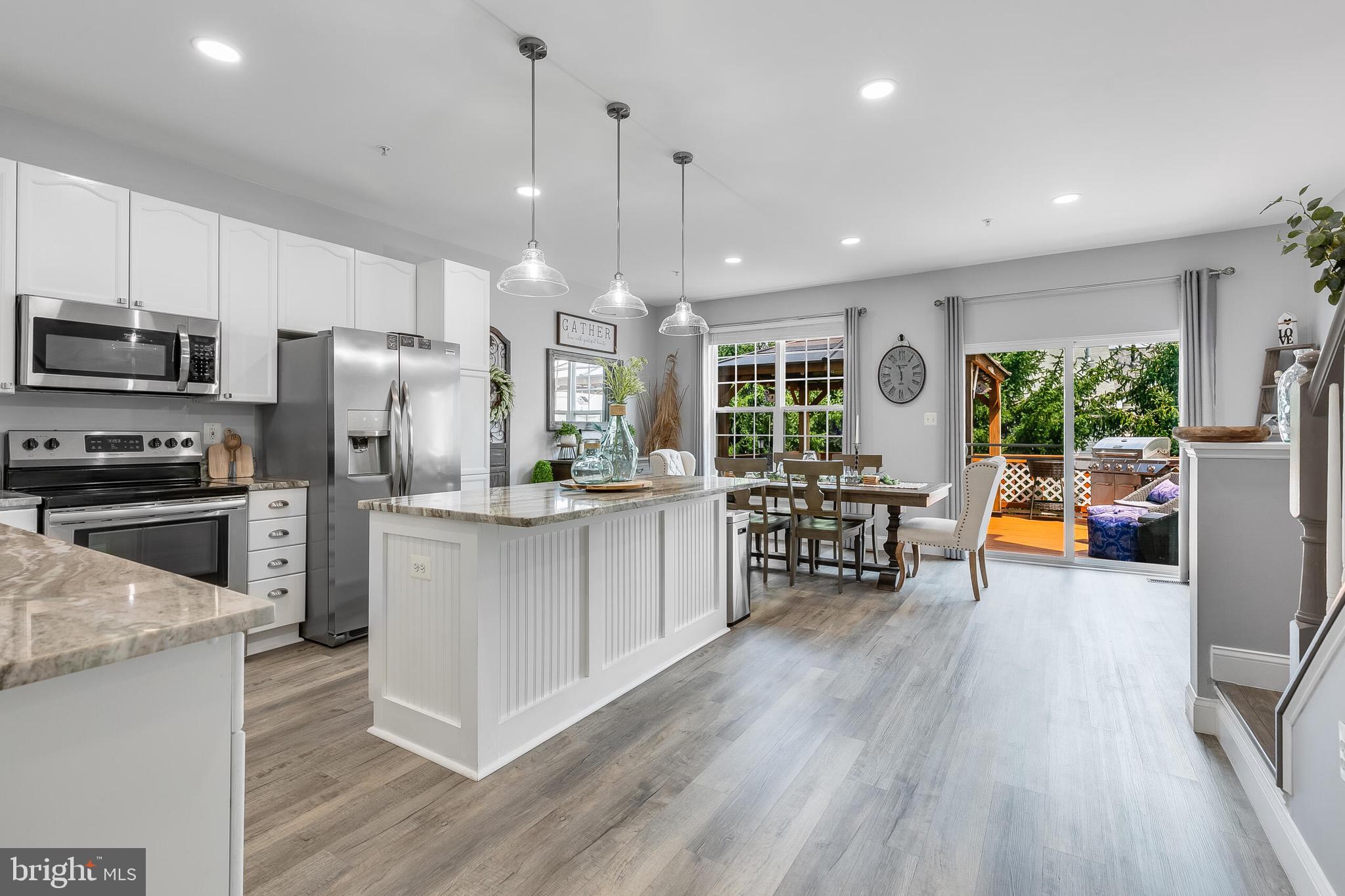 NORTH CROSSING - Residential