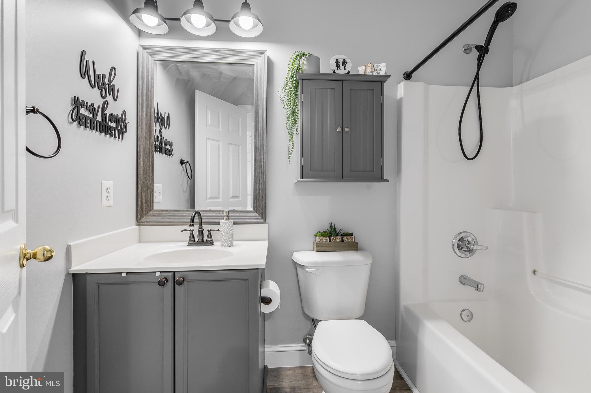 NORTH CROSSING - Residential