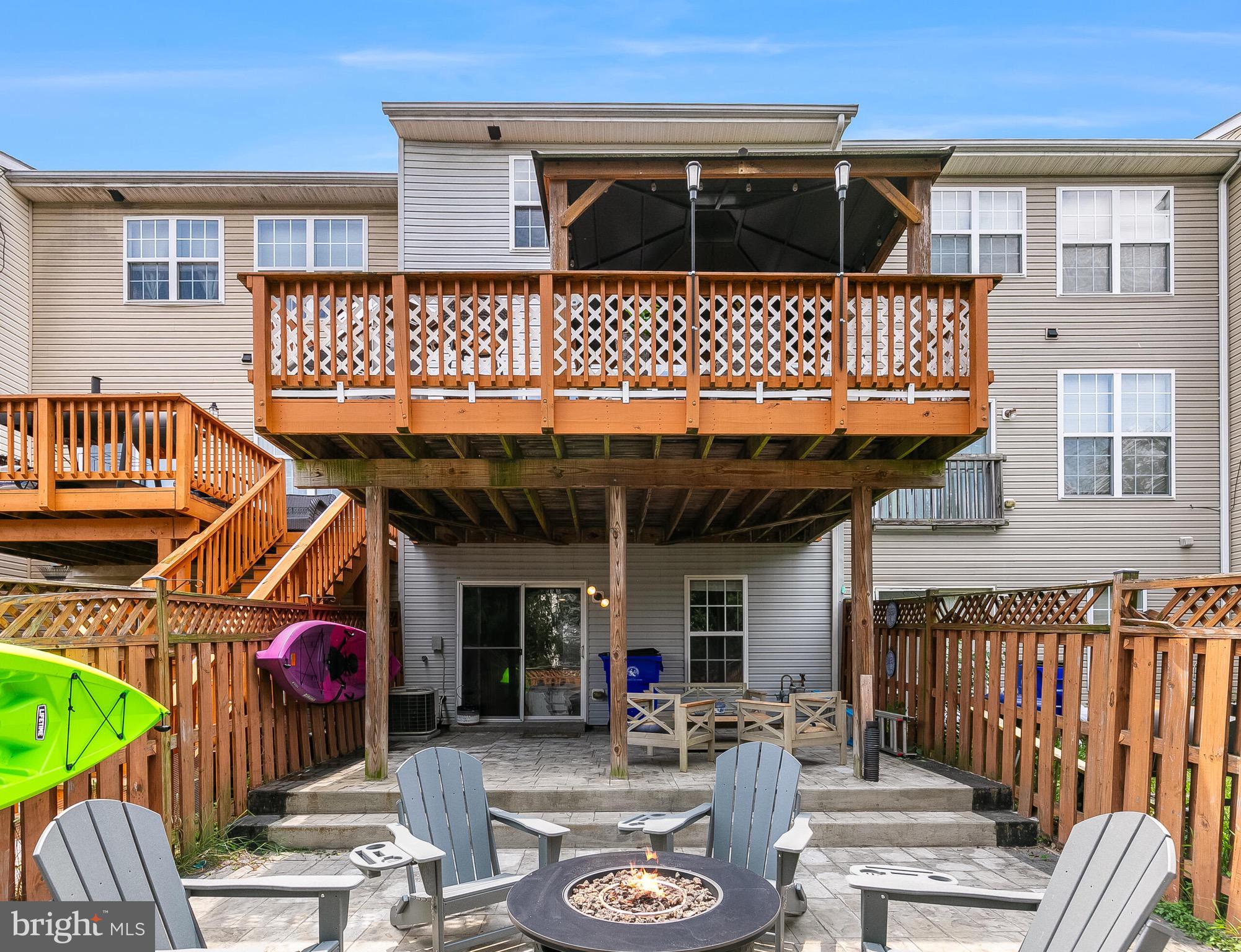 NORTH CROSSING - Residential