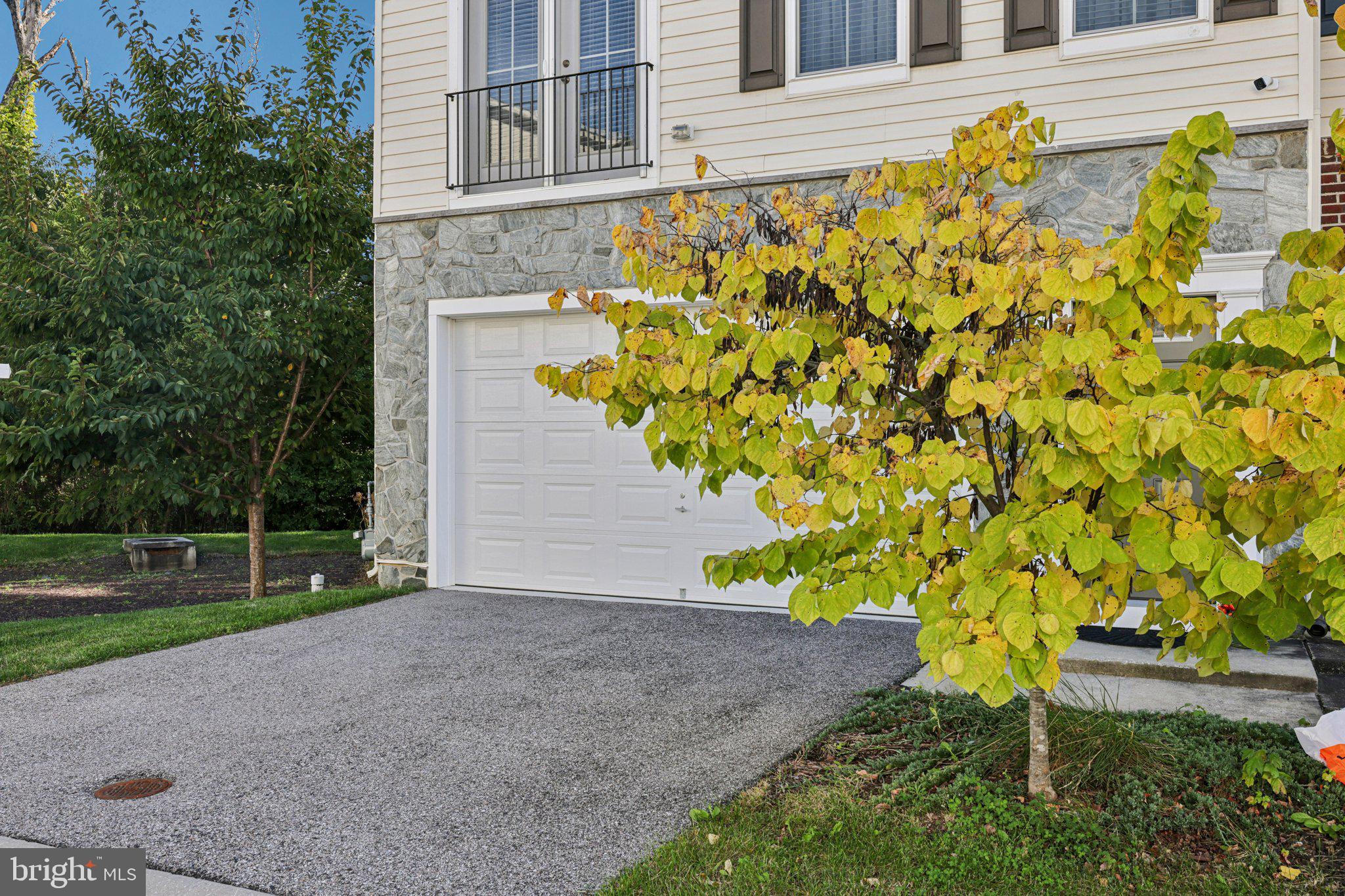 251 OAKVIEW VILLAGE DRIVE
