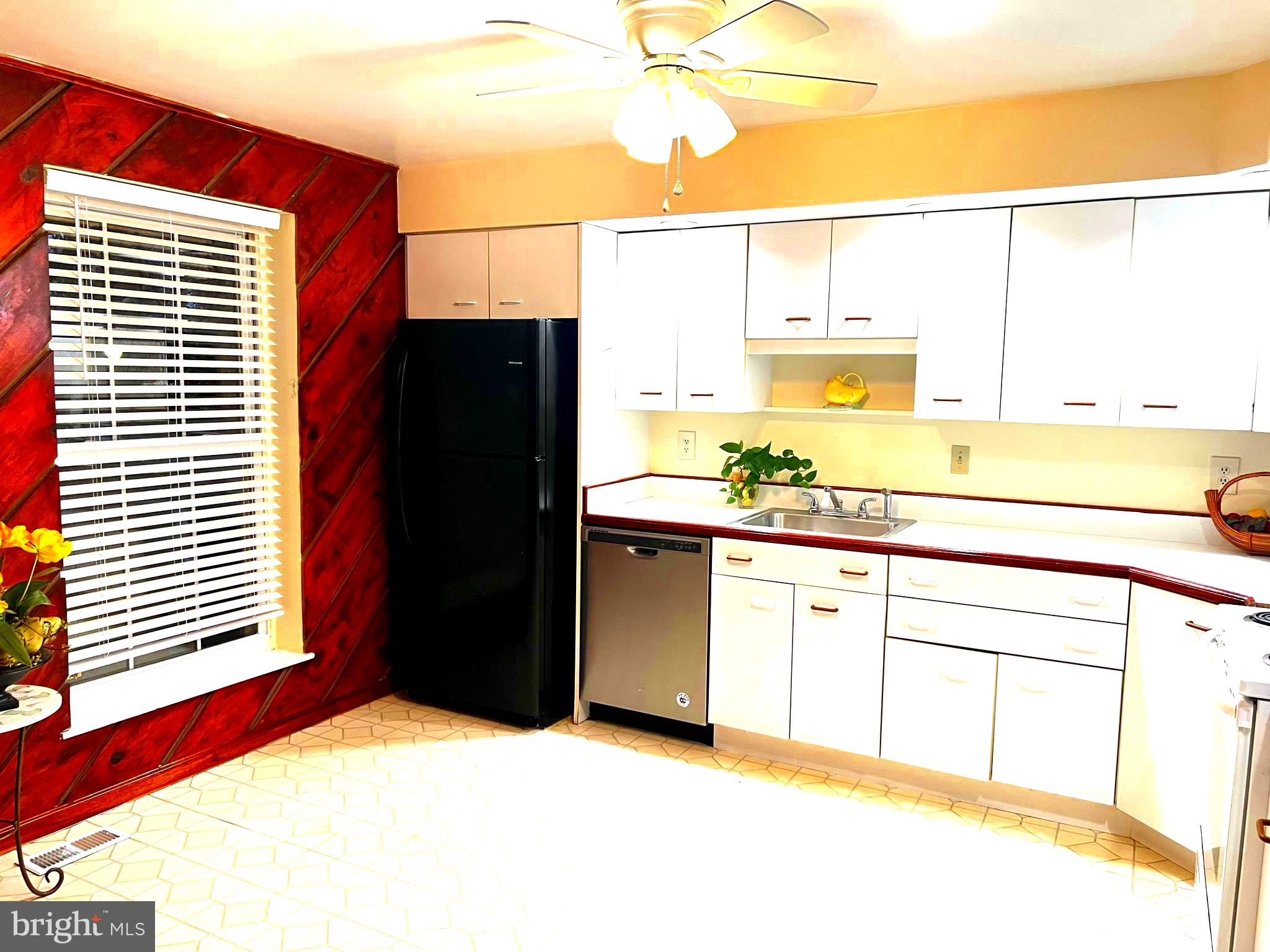 MAYS CHAPEL VILLAGE - Residential Lease