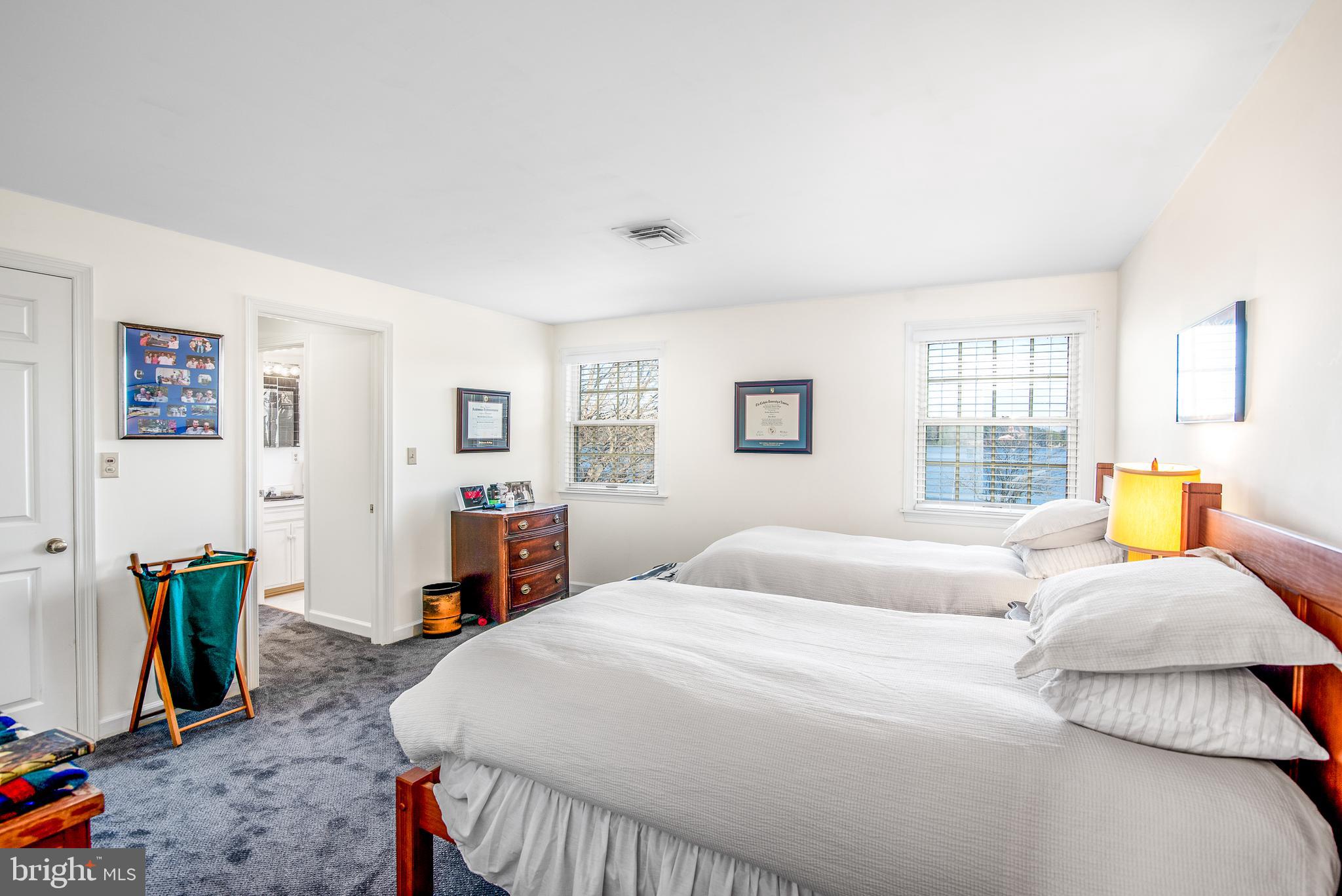 EASTON - Residential