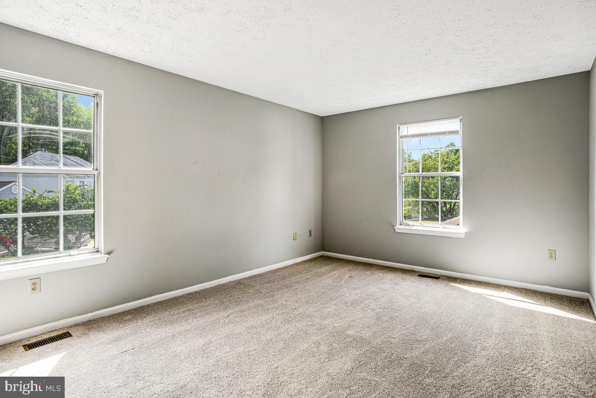 DORCHESTER - ST. CHARLES - Residential