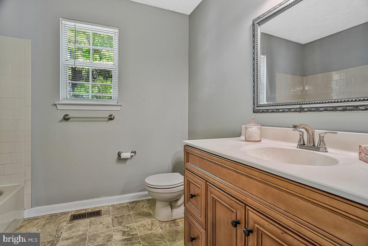 DORCHESTER - ST. CHARLES - Residential