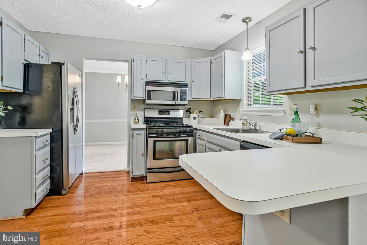 DORCHESTER - ST. CHARLES - Residential