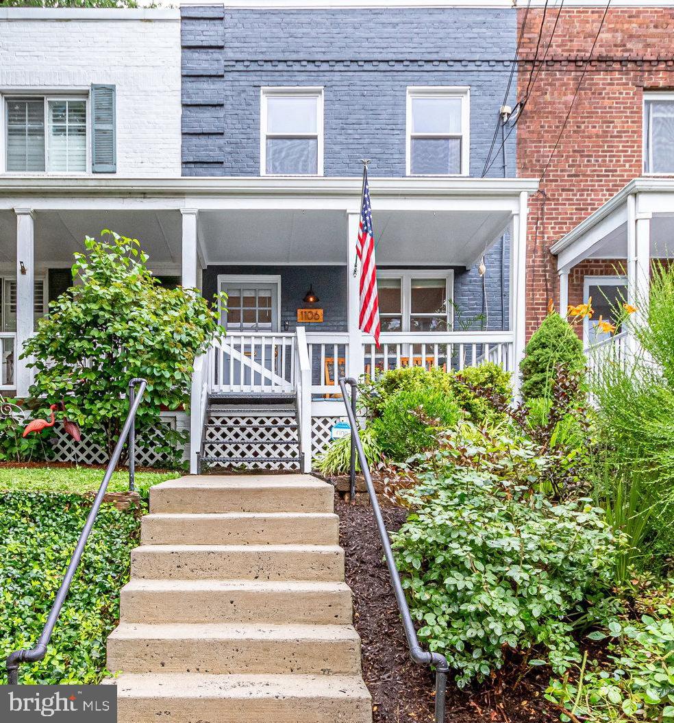 VIRGINIA VILLAGE - Residential