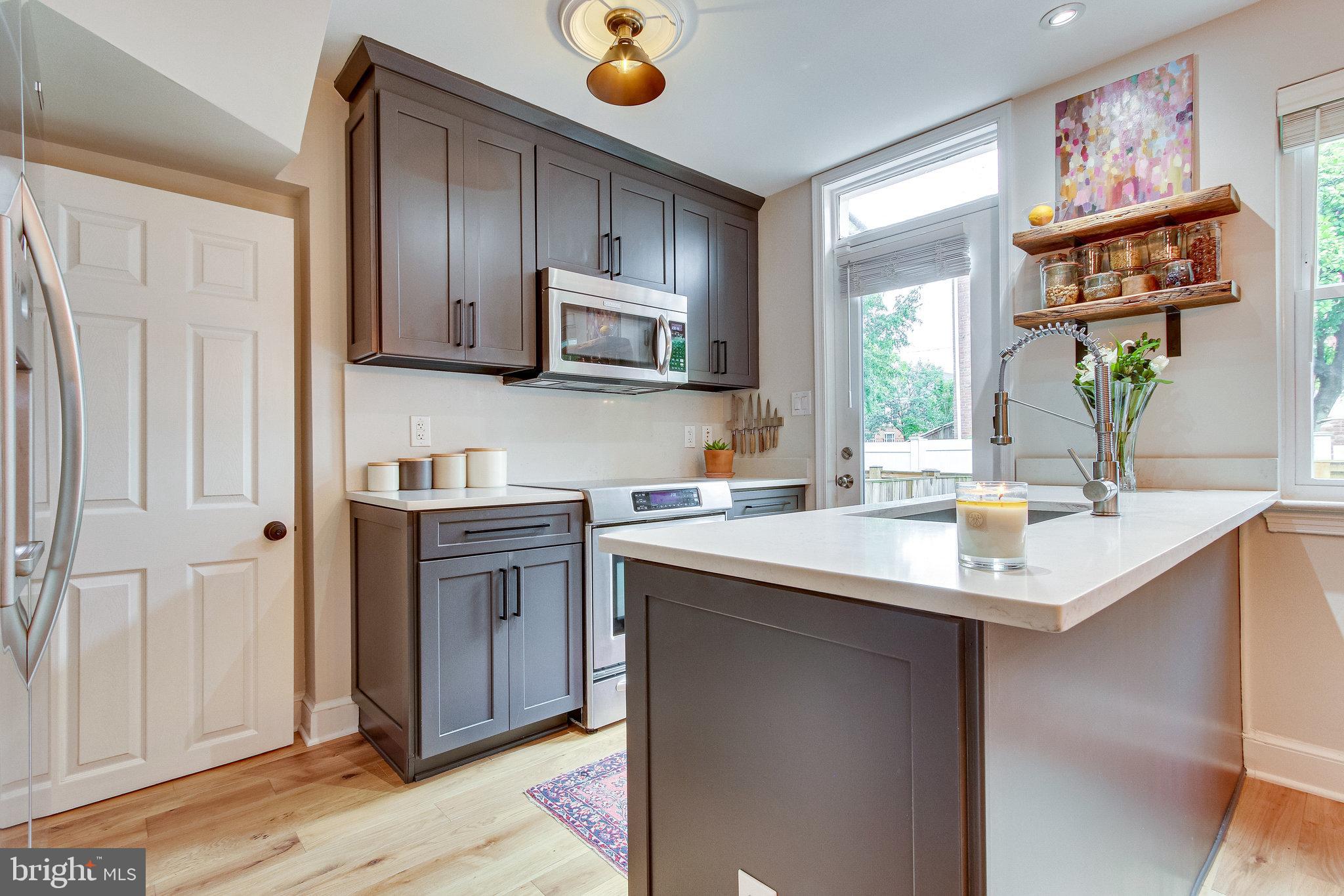 VIRGINIA VILLAGE - Residential