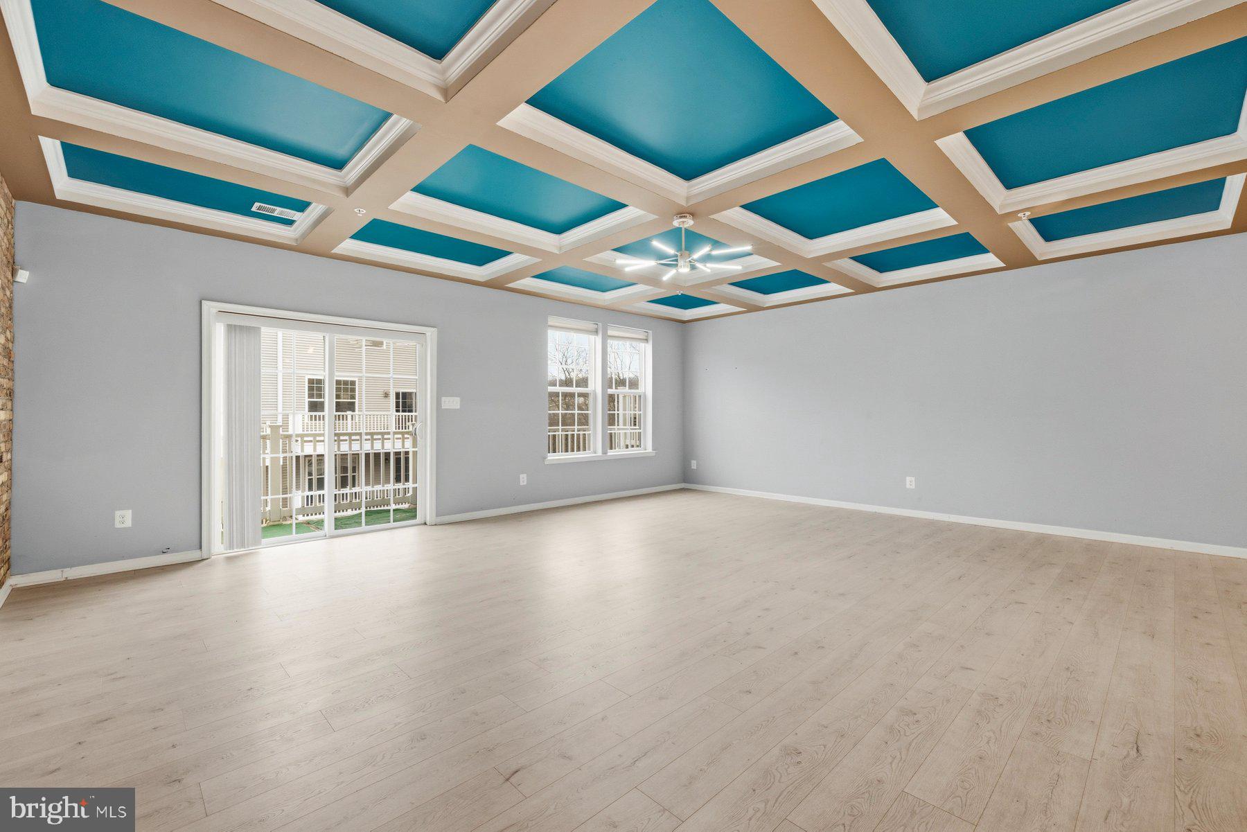 METRO POINTE - Residential