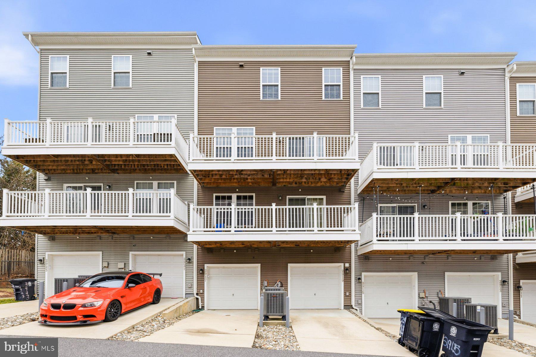 METRO POINTE - Residential