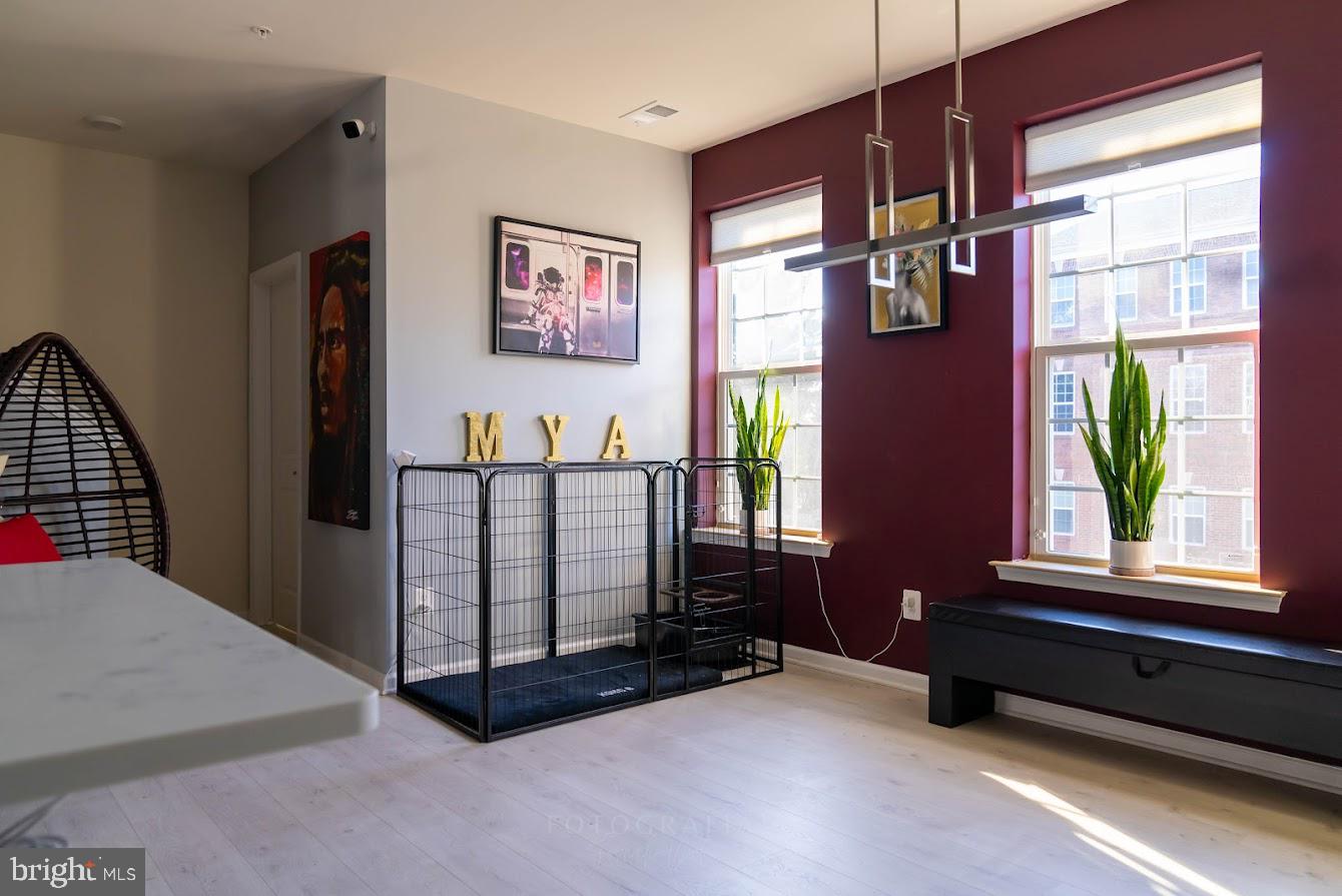 METRO POINTE - Residential