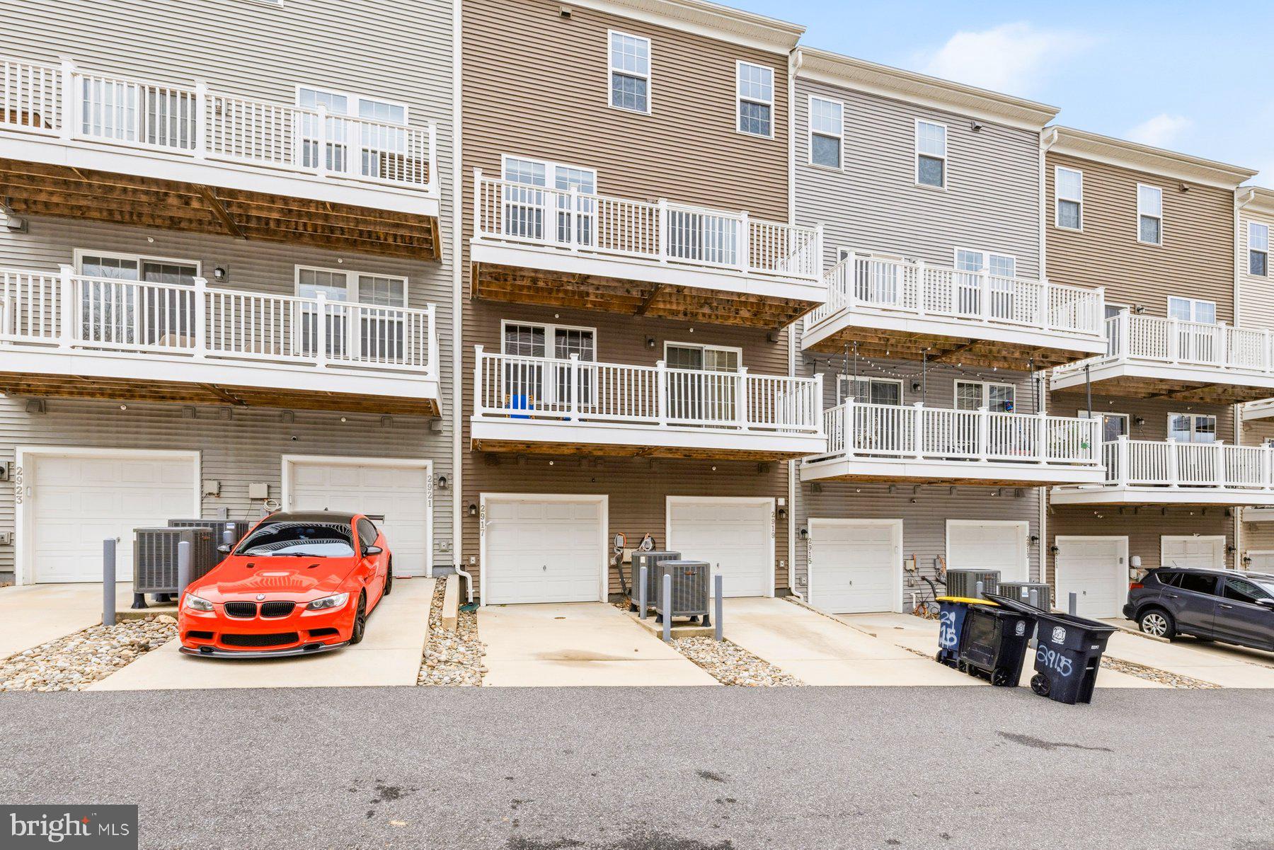 METRO POINTE - Residential