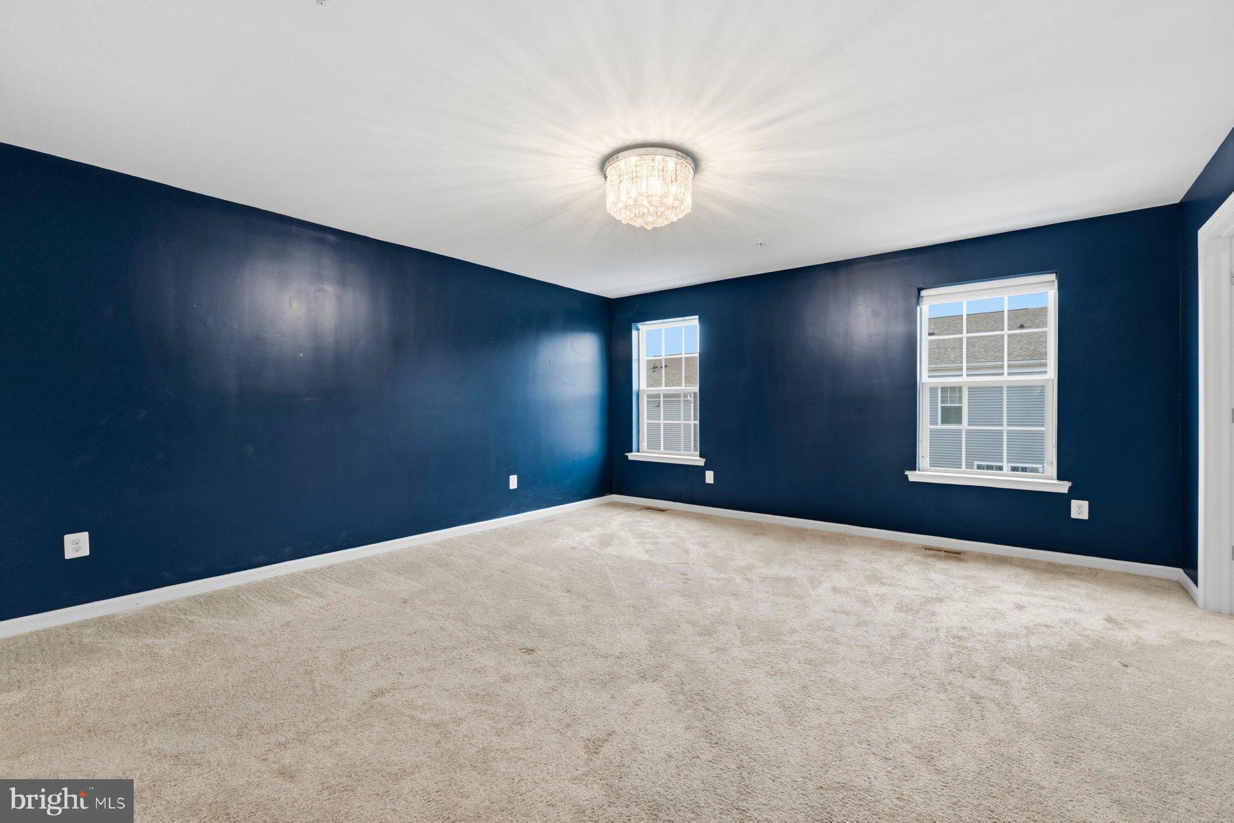 METRO POINTE - Residential