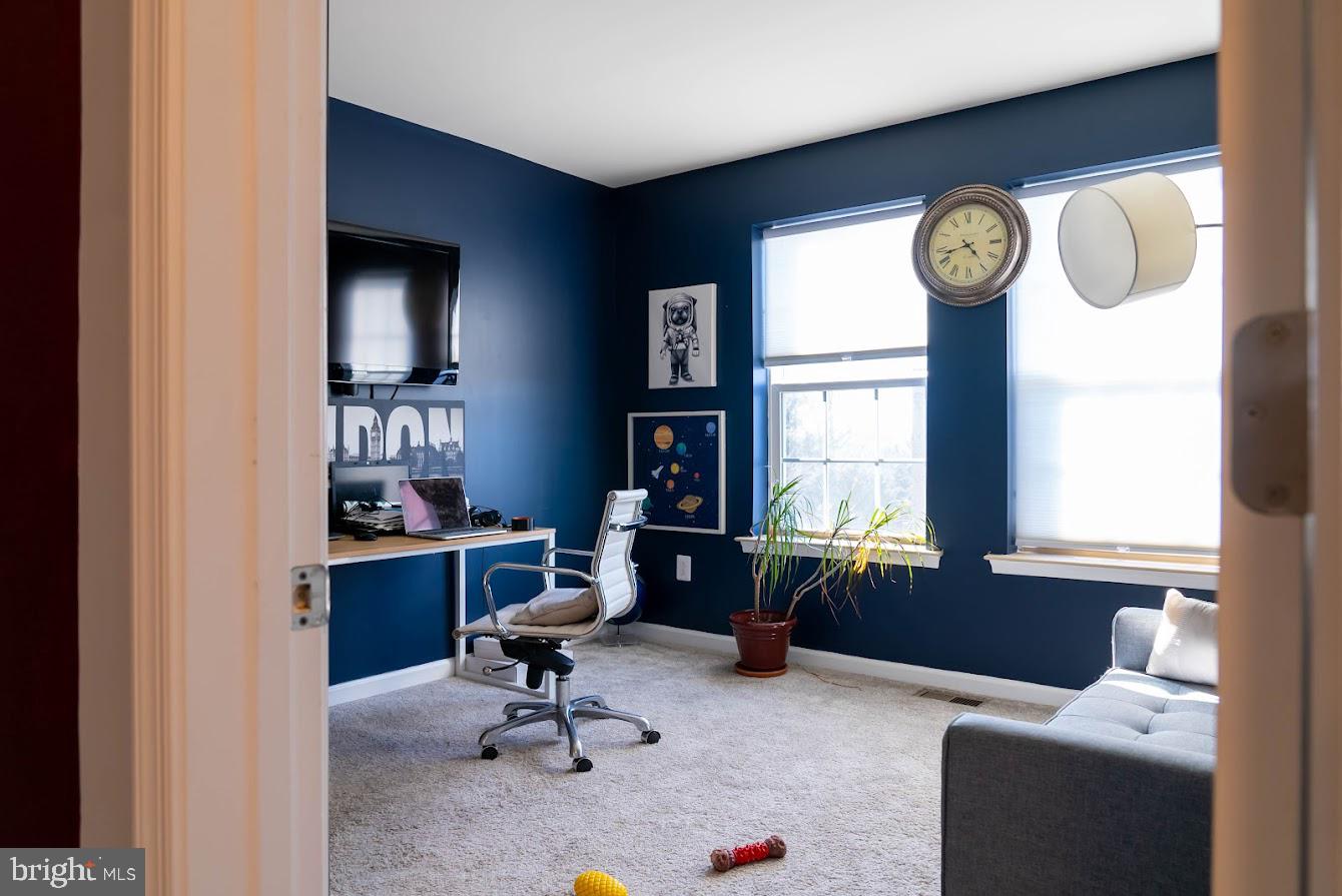 METRO POINTE - Residential