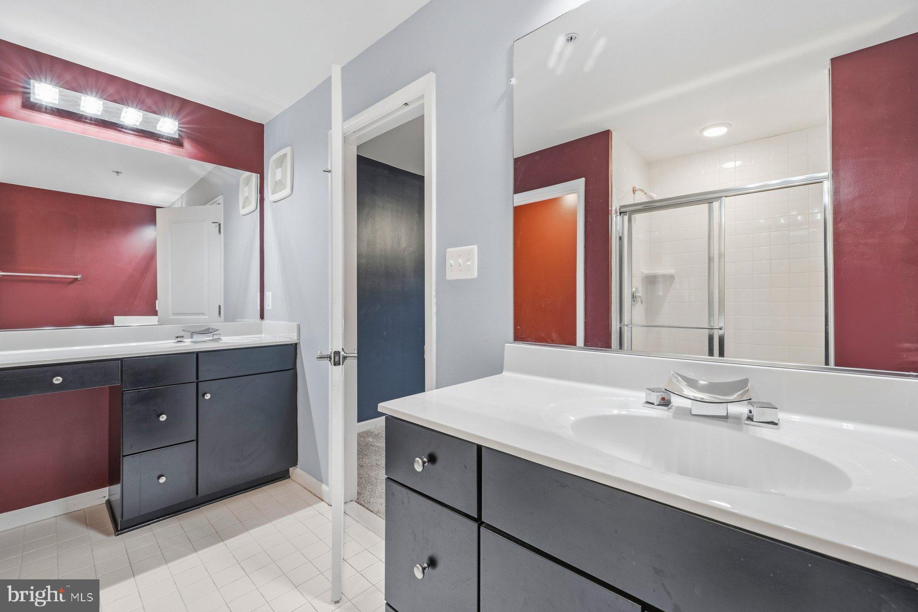 METRO POINTE - Residential