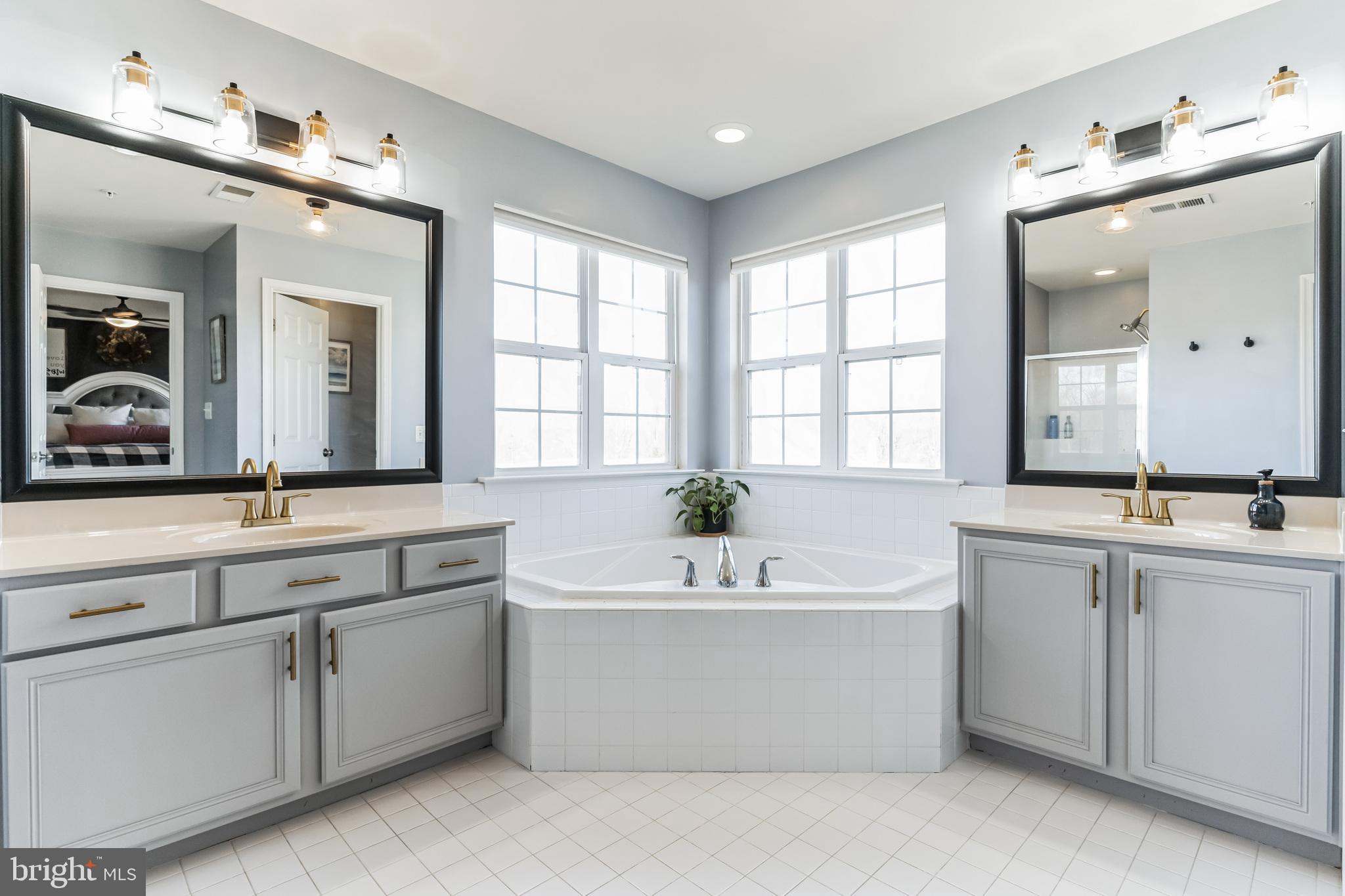 MYRTLE POINT - Residential