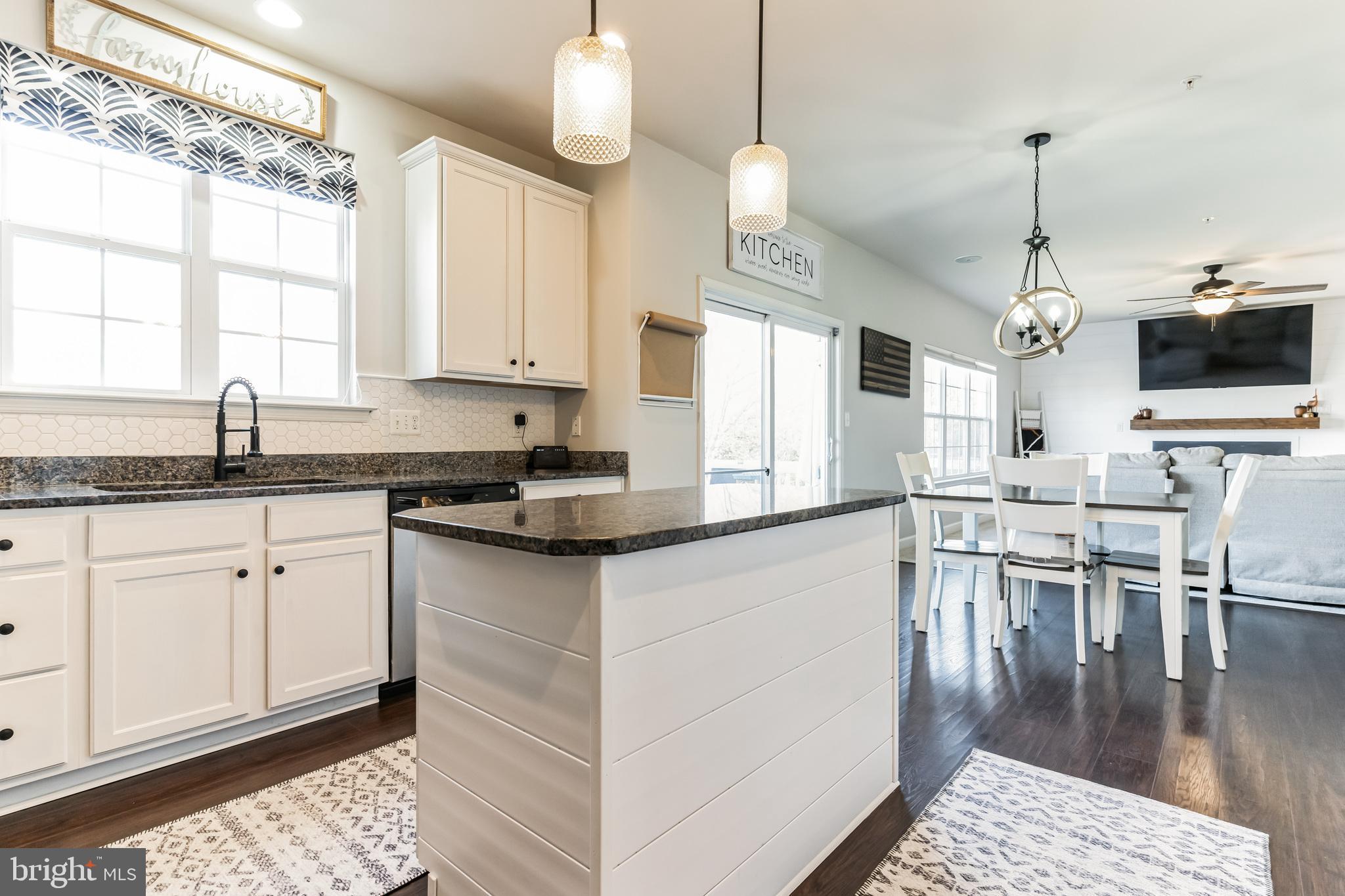 MYRTLE POINT - Residential