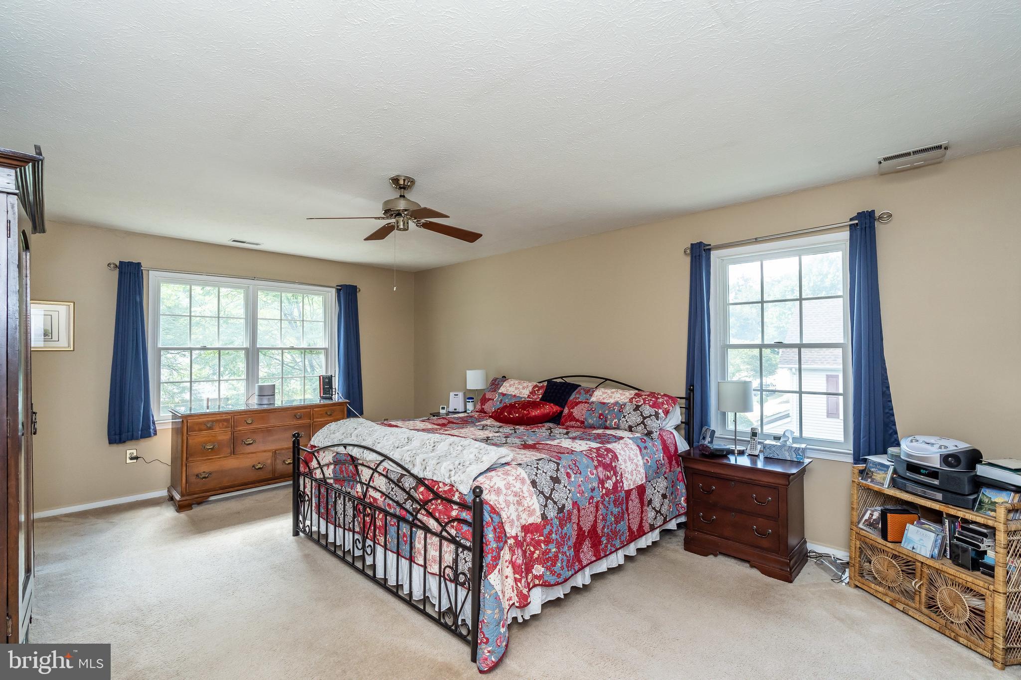 COURTS OF FOUR SEASONS - Residential