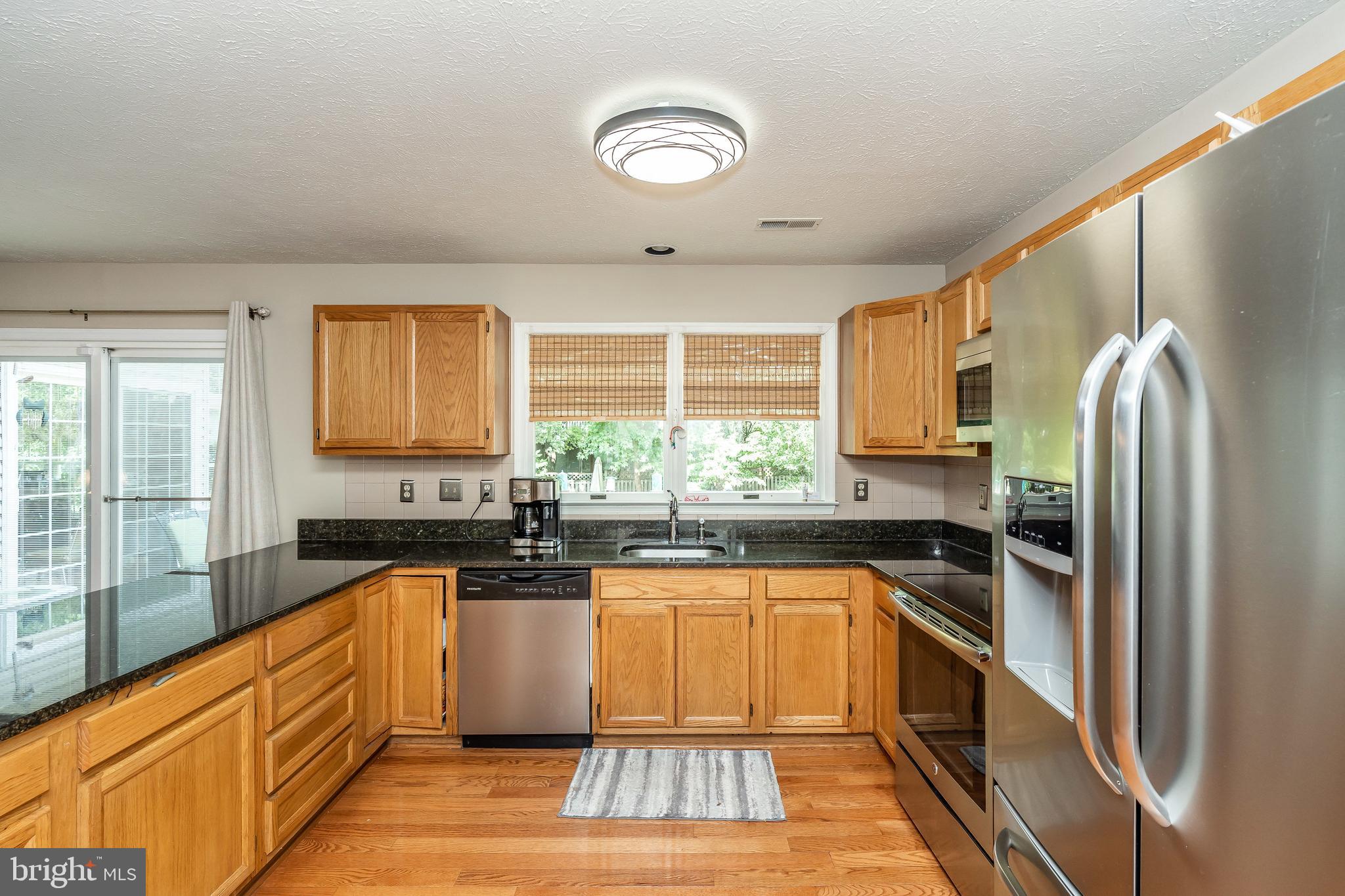 COURTS OF FOUR SEASONS - Residential