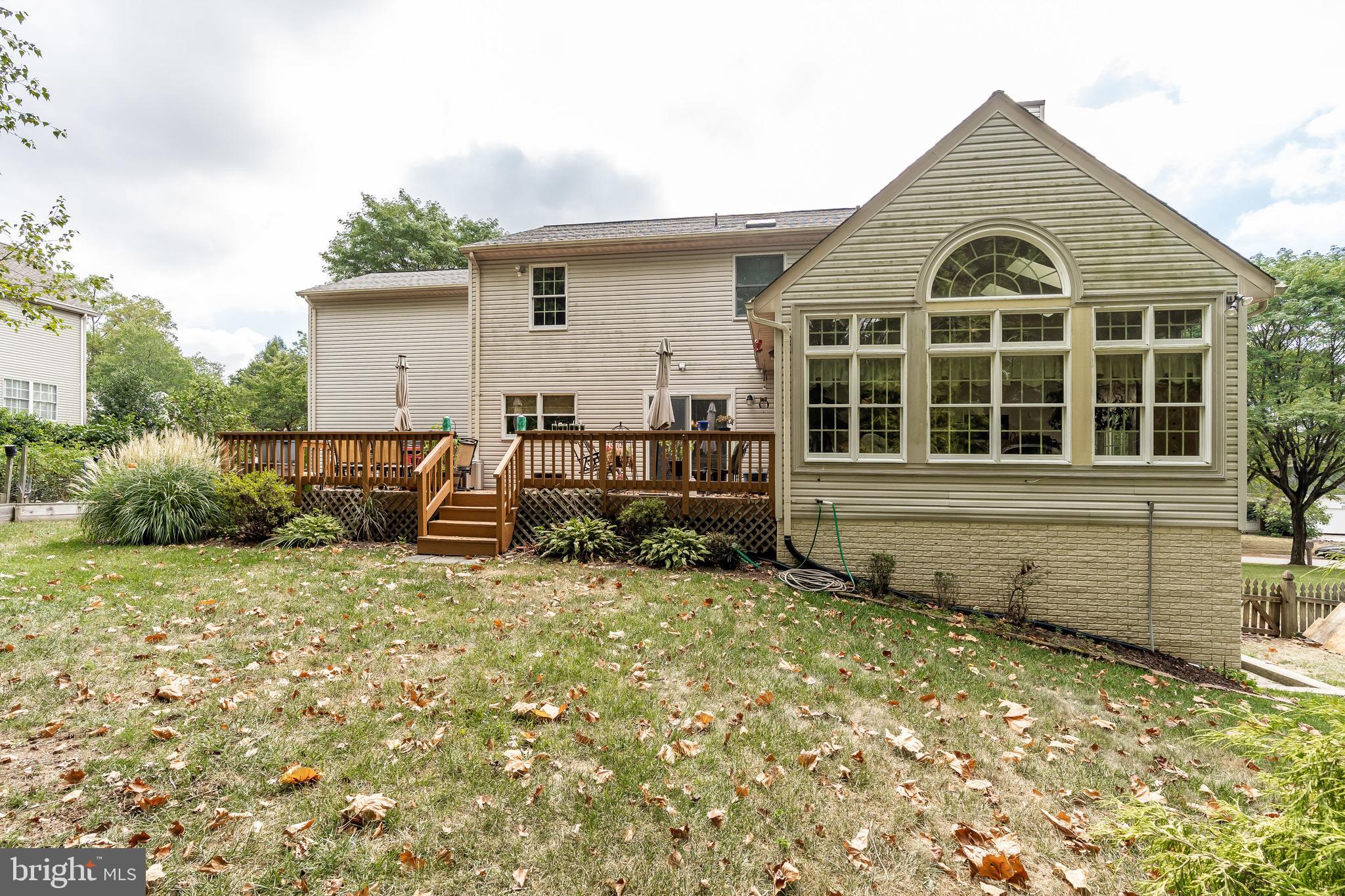 COURTS OF FOUR SEASONS - Residential