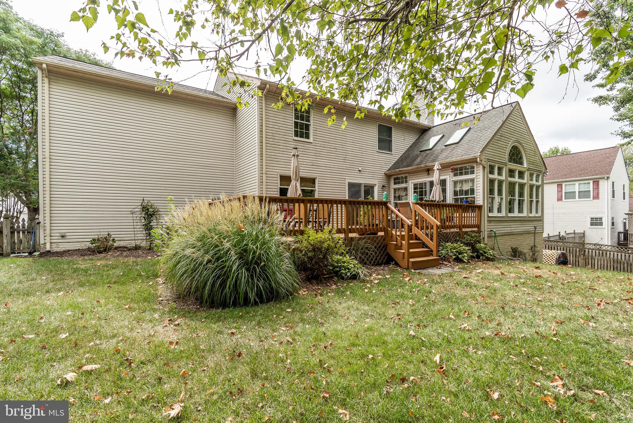 COURTS OF FOUR SEASONS - Residential