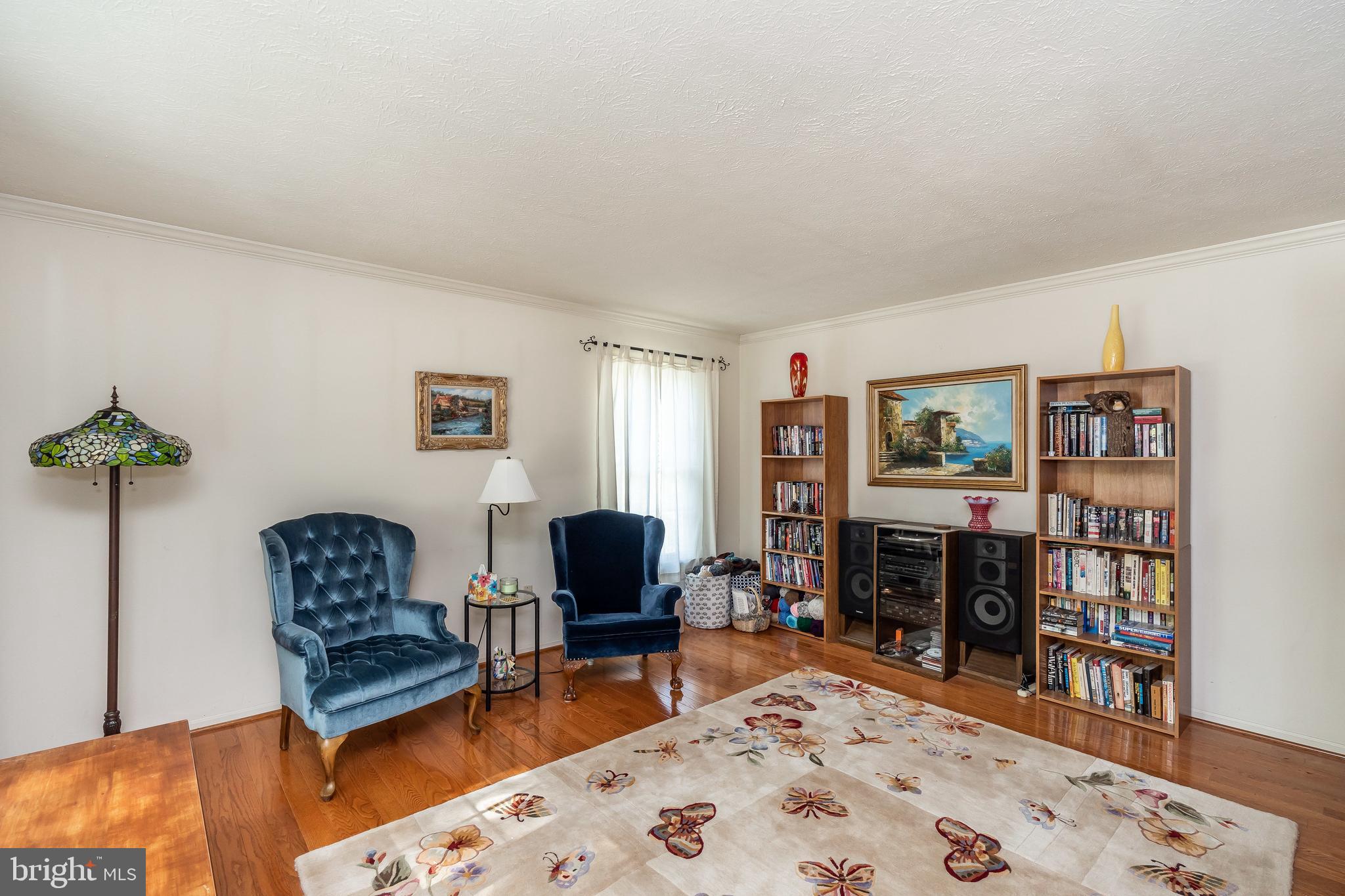 COURTS OF FOUR SEASONS - Residential