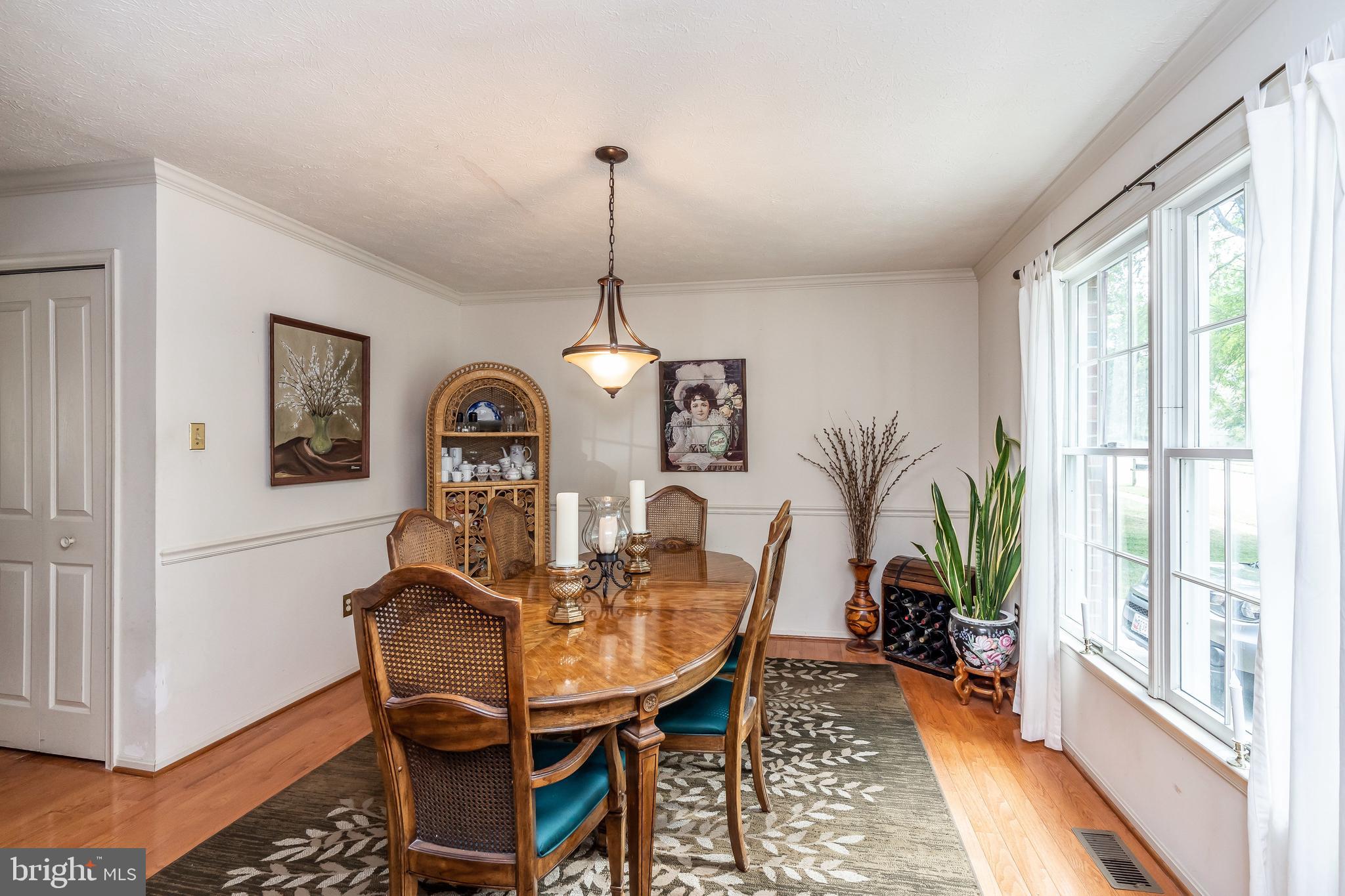 COURTS OF FOUR SEASONS - Residential