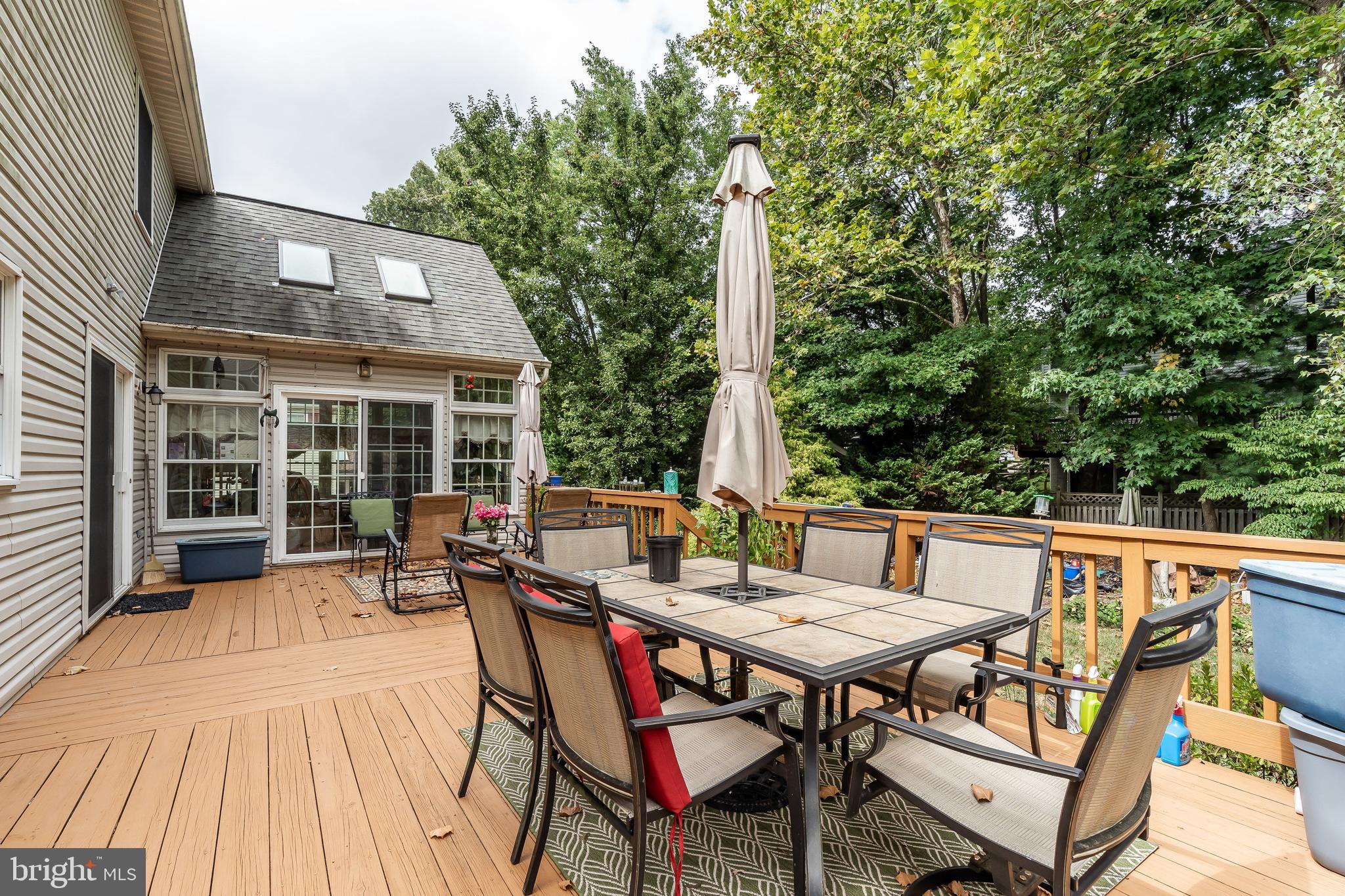 COURTS OF FOUR SEASONS - Residential