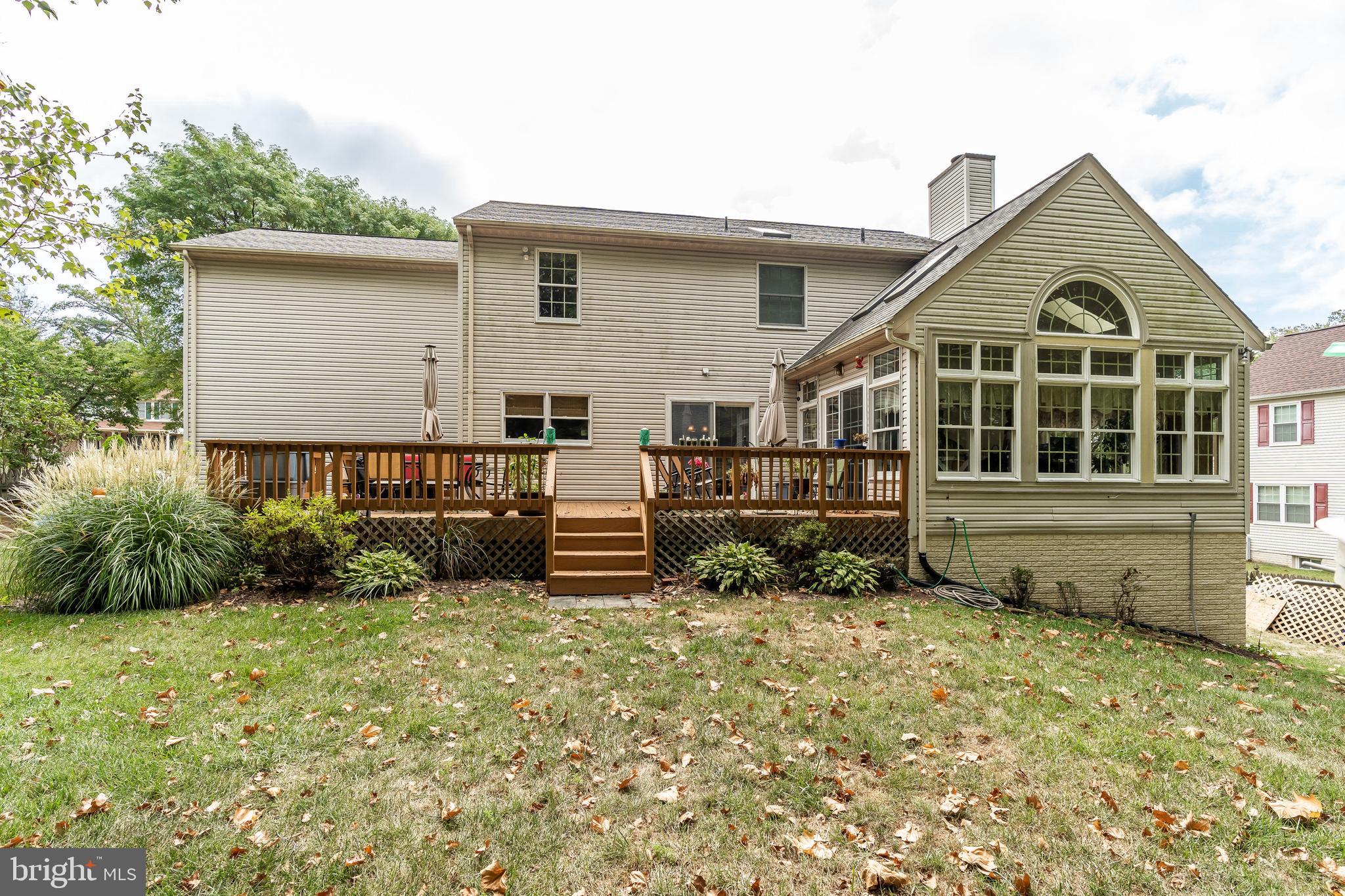 COURTS OF FOUR SEASONS - Residential