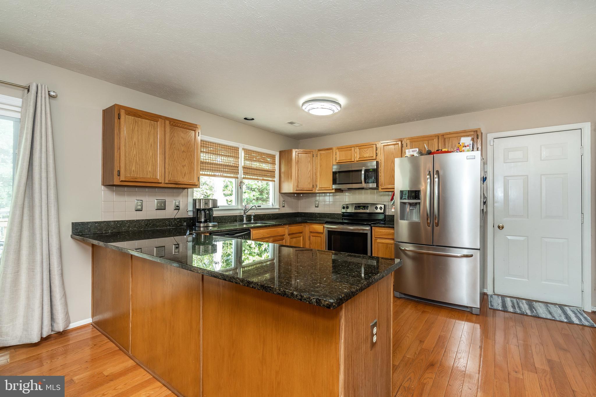 COURTS OF FOUR SEASONS - Residential