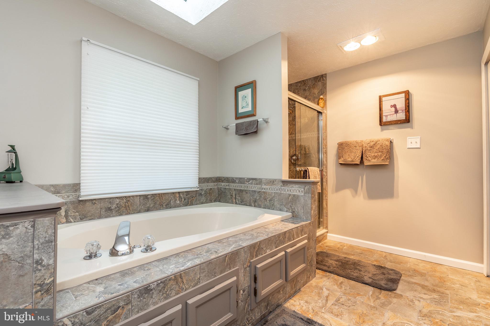 COURTS OF FOUR SEASONS - Residential