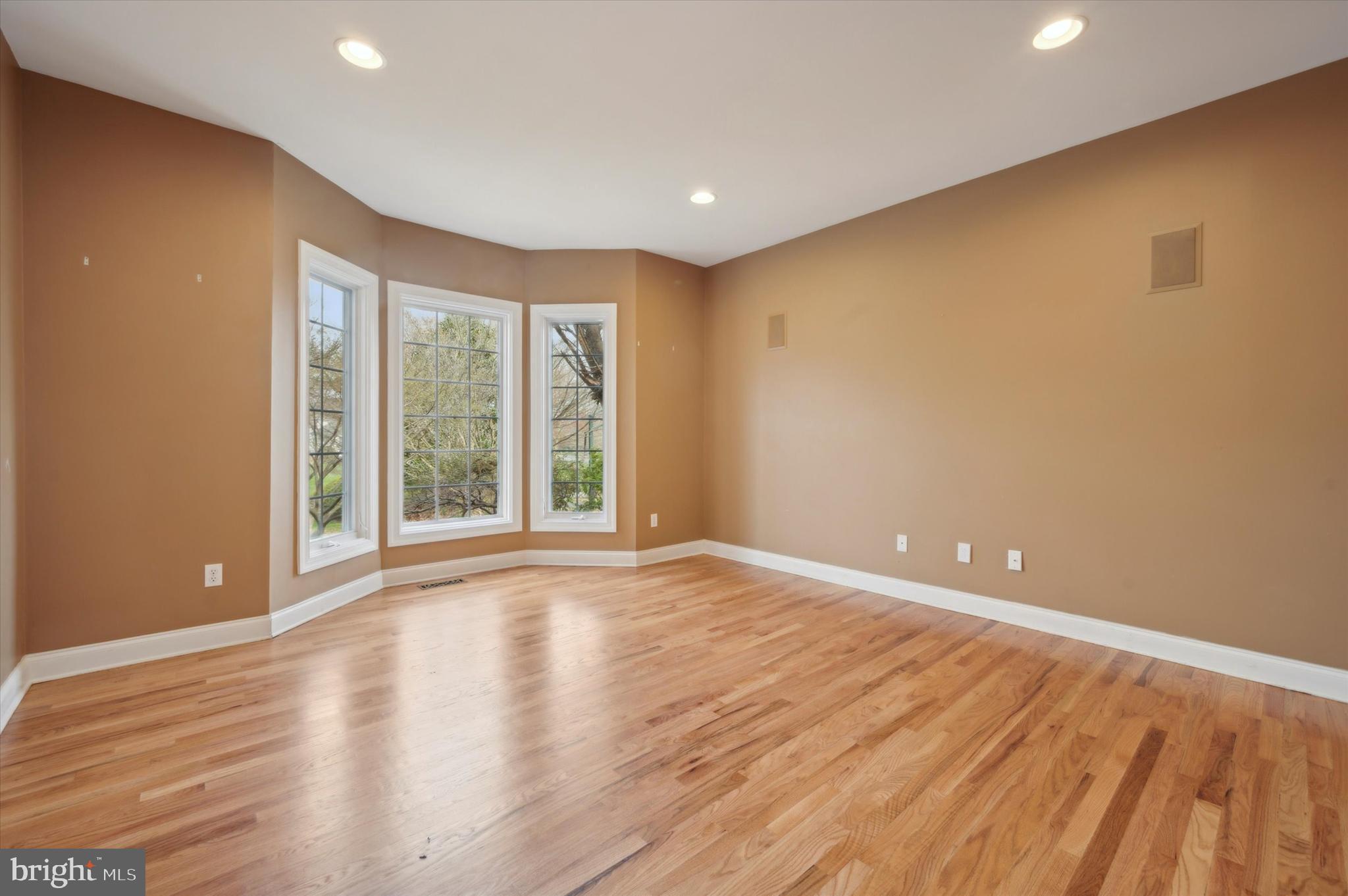 FIVORMOR - Residential