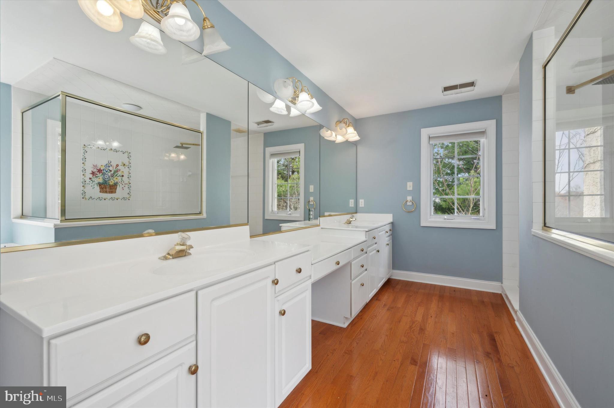 FIVORMOR - Residential