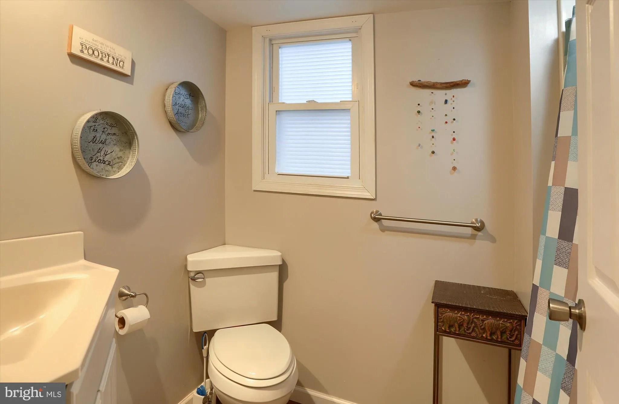 Mechanicsburg, Pennsylvania 17055, United States, 4 Bedrooms Bedrooms, ,2 BathroomsBathrooms,Residential,Pending,250837