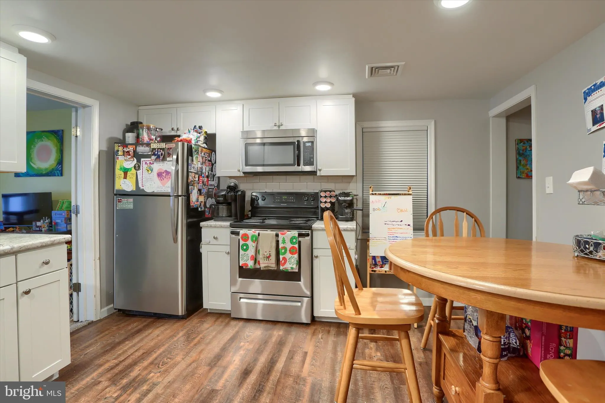 Mechanicsburg, Pennsylvania 17055, United States, 4 Bedrooms Bedrooms, ,2 BathroomsBathrooms,Residential,Pending,250837