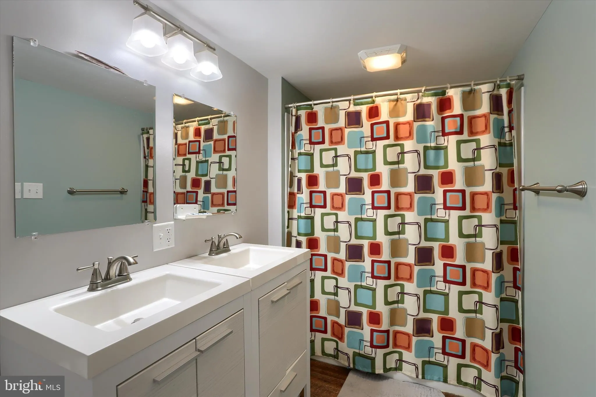 Mechanicsburg, Pennsylvania 17055, United States, 4 Bedrooms Bedrooms, ,2 BathroomsBathrooms,Residential,Pending,250837