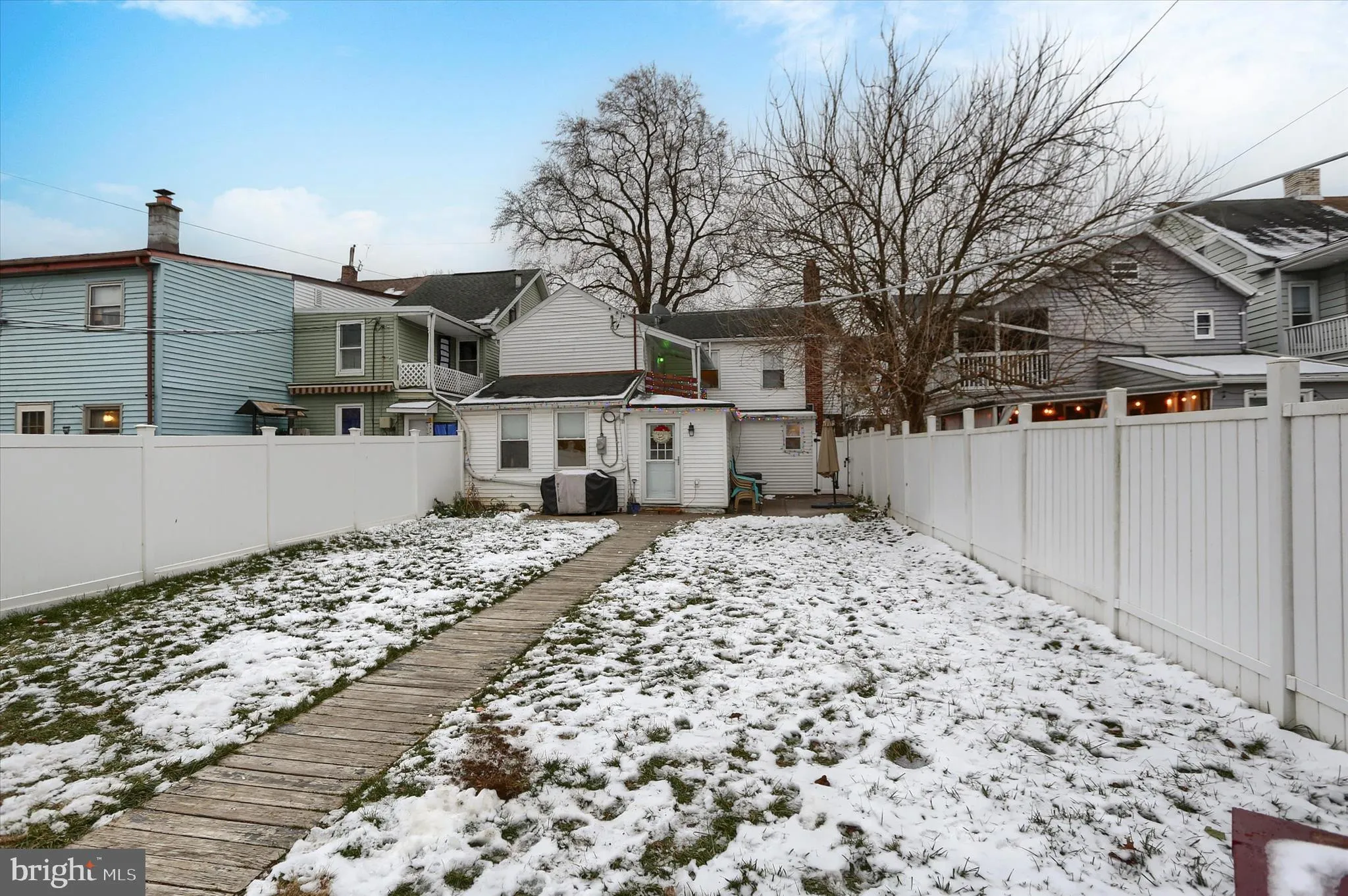 Mechanicsburg, Pennsylvania 17055, United States, 4 Bedrooms Bedrooms, ,2 BathroomsBathrooms,Residential,Pending,250837