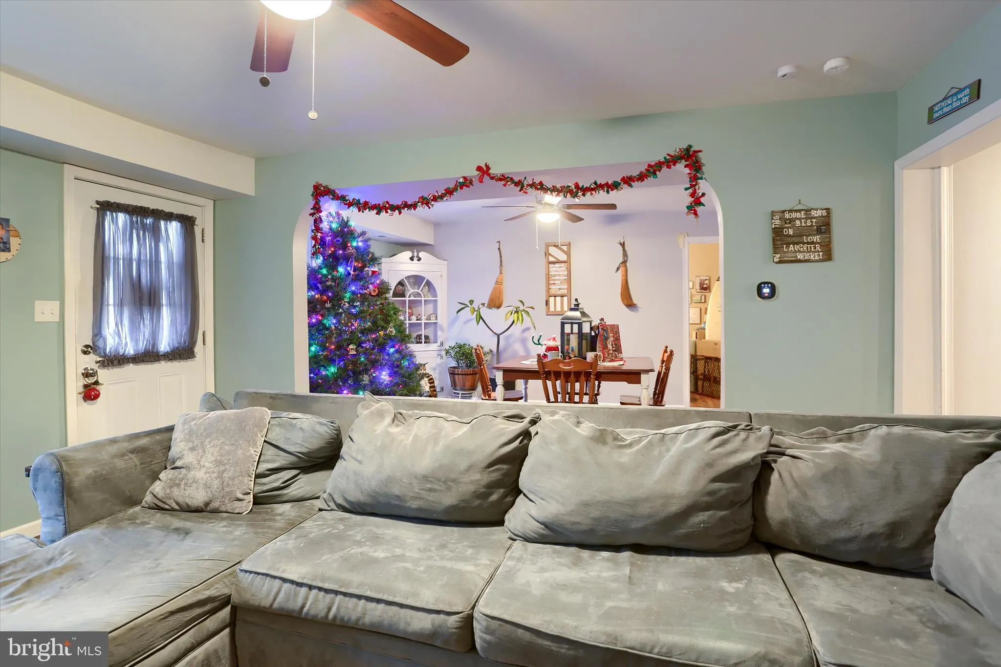 Mechanicsburg, Pennsylvania 17055, United States, 4 Bedrooms Bedrooms, ,2 BathroomsBathrooms,Residential,Pending,250837