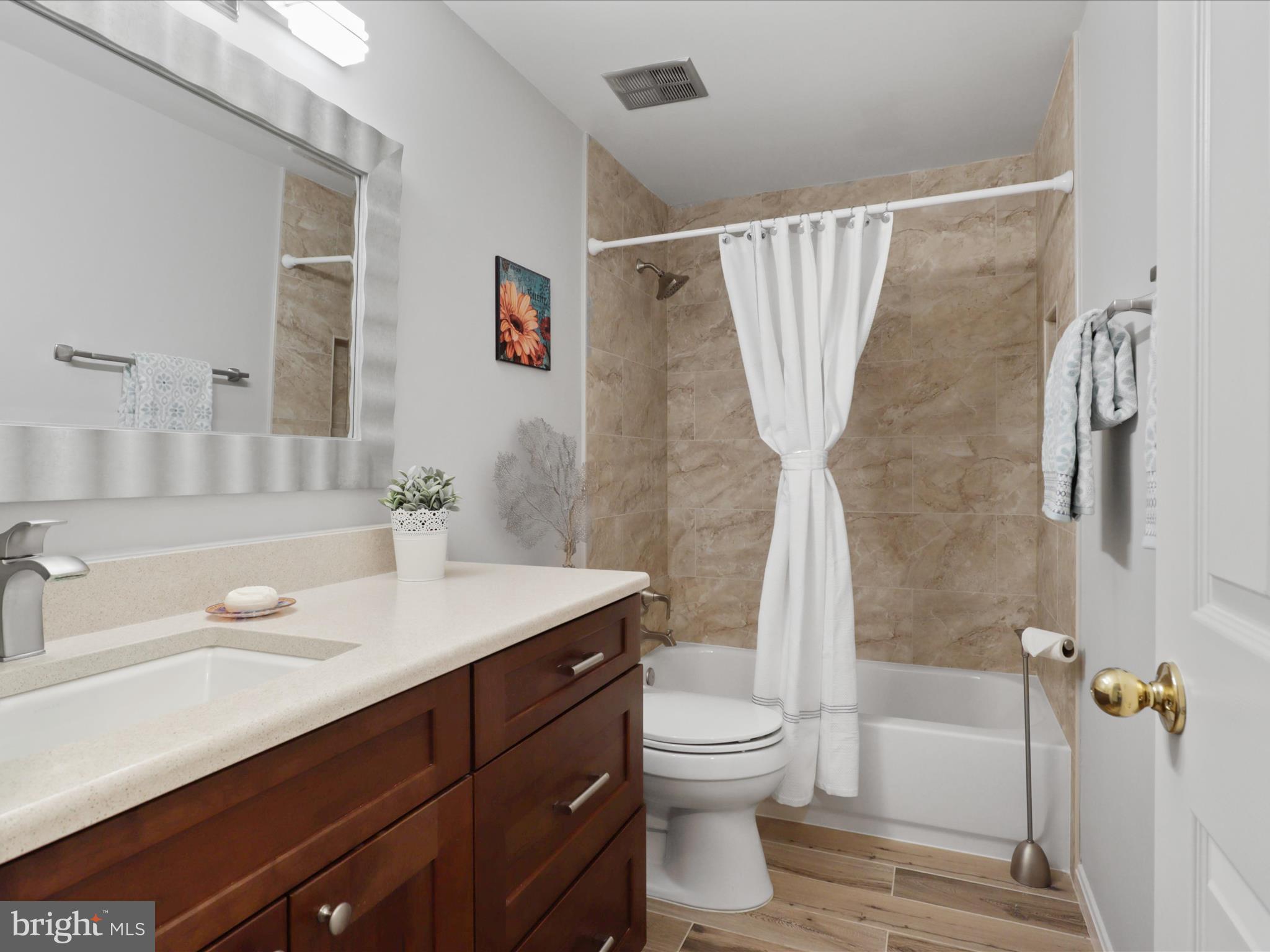 ARBOR GLEN - Residential