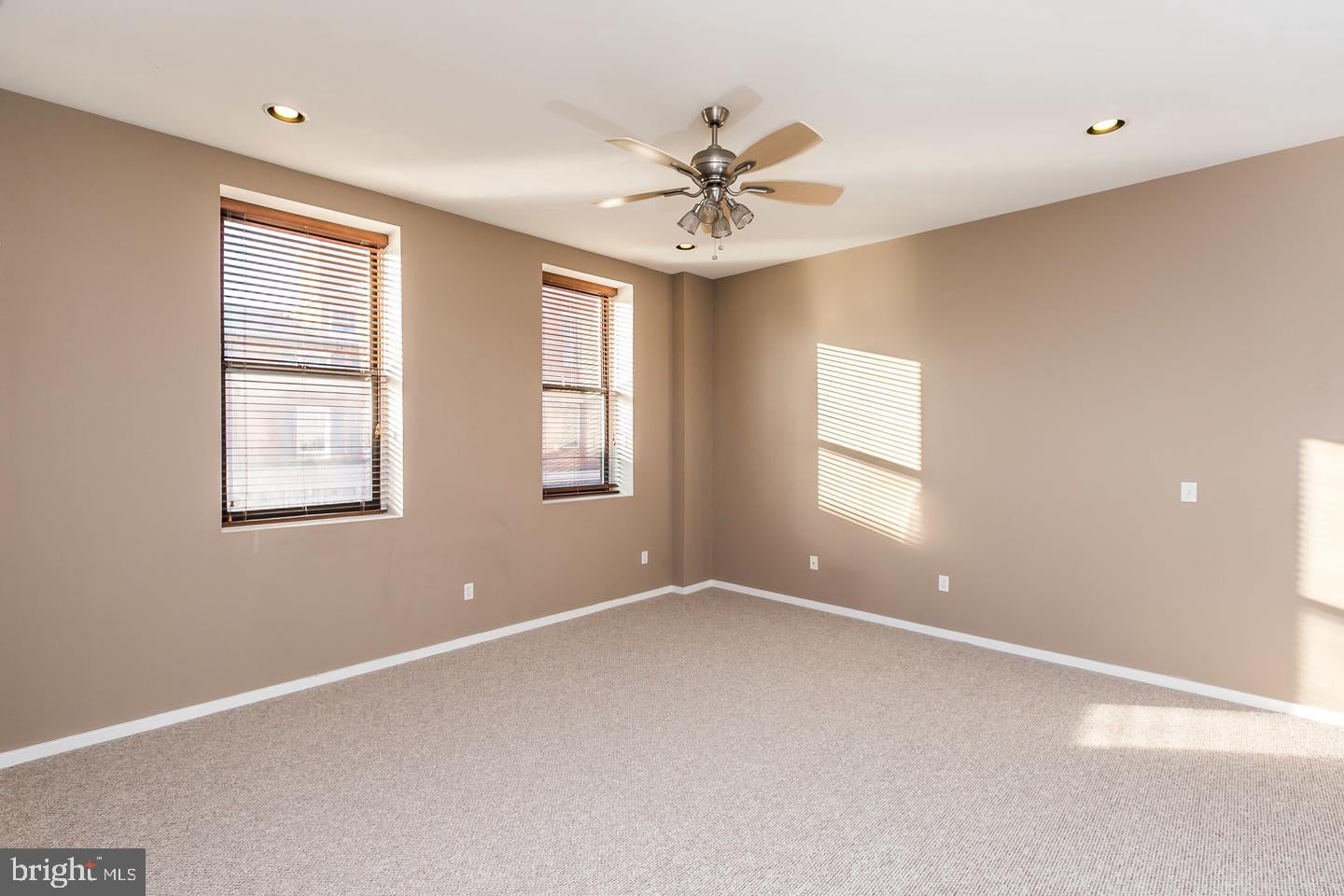 1211 LIGHT STREET 102