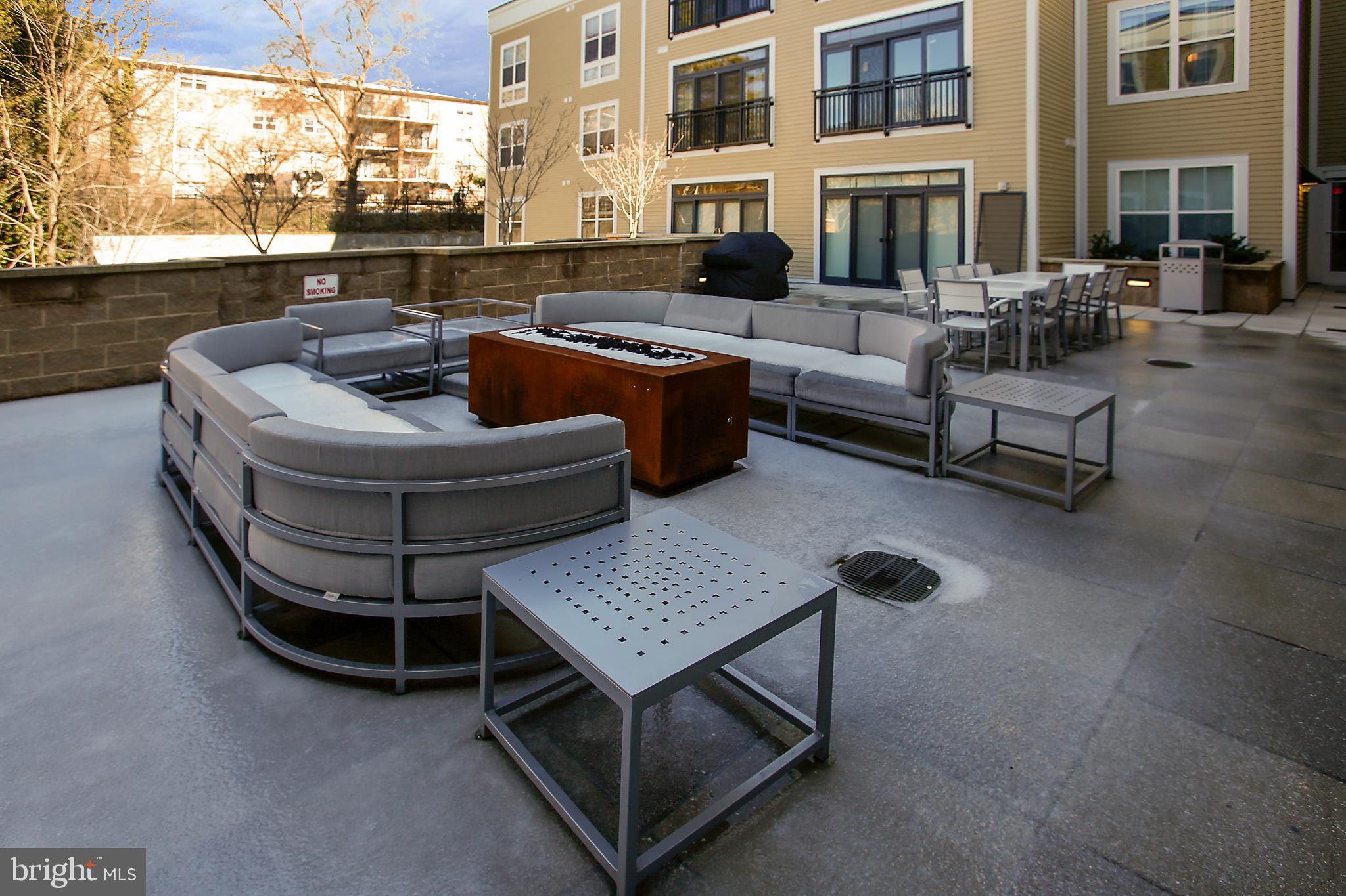 TRAFALGAR FLATS - Residential