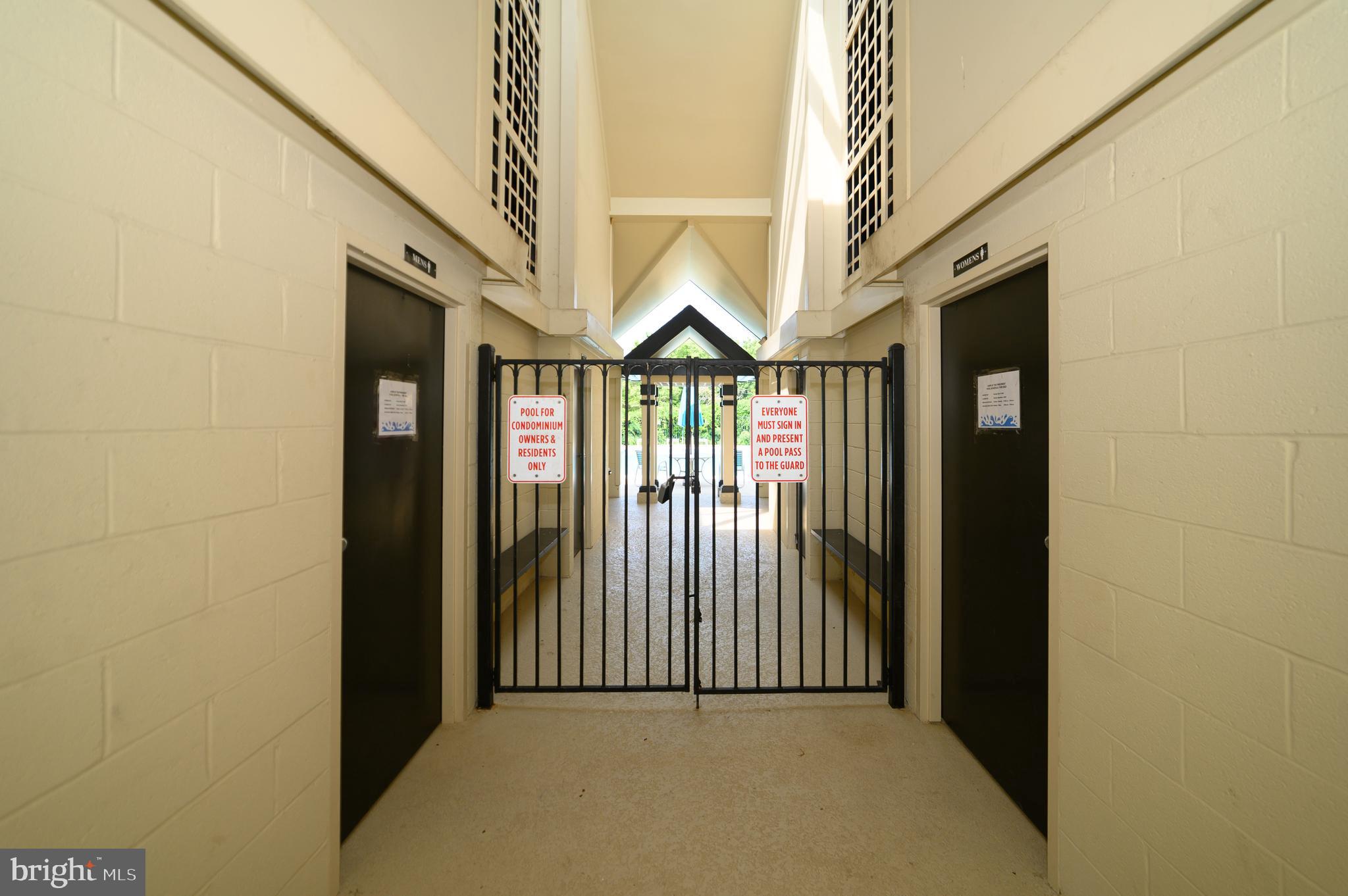 CARR AT PINECREST - Residential