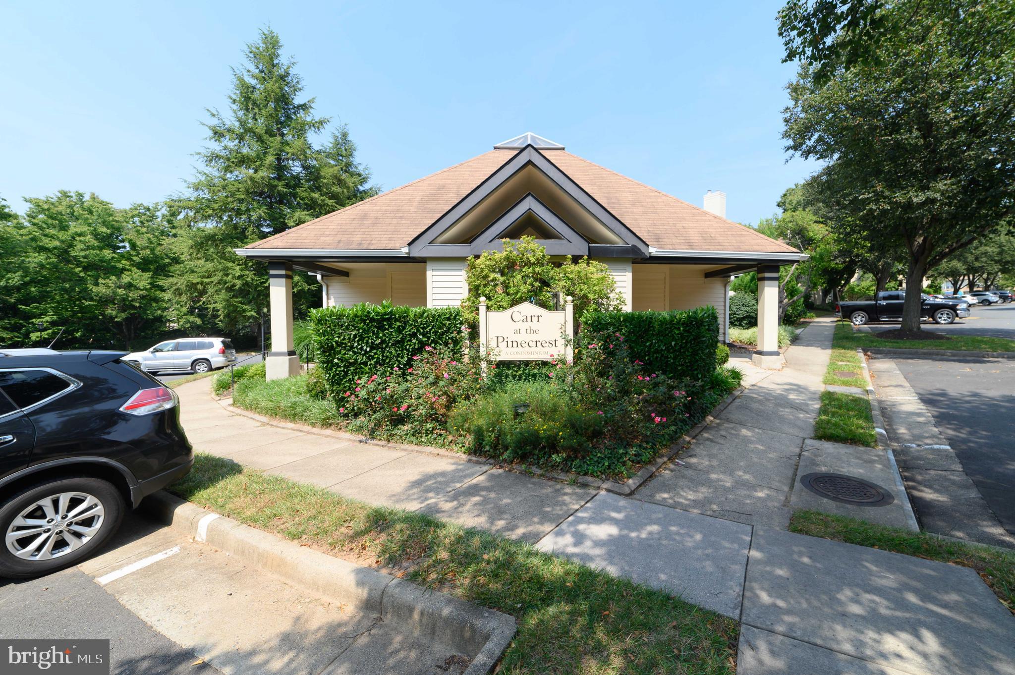 CARR AT PINECREST - Residential