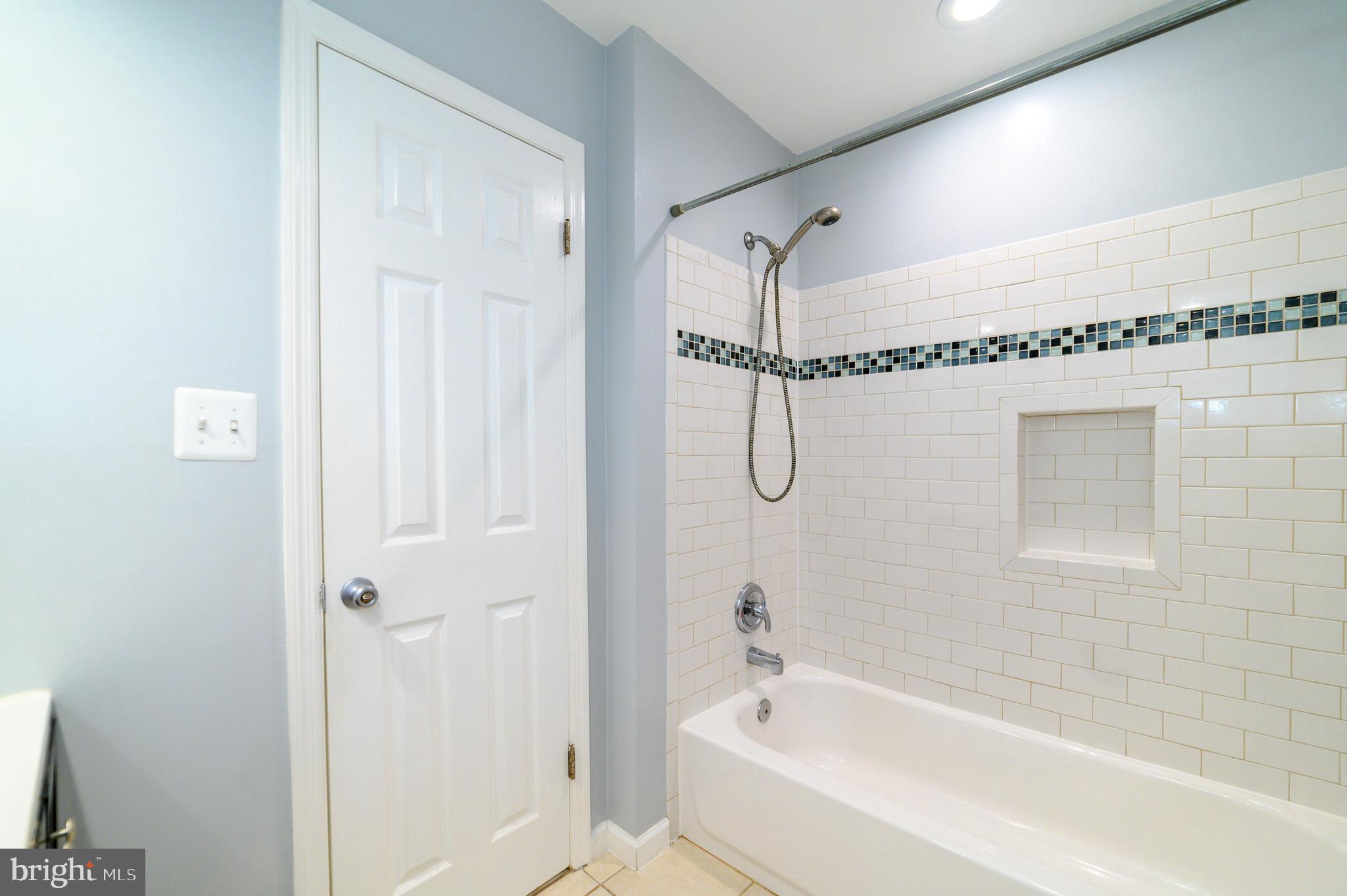 CARR AT PINECREST - Residential