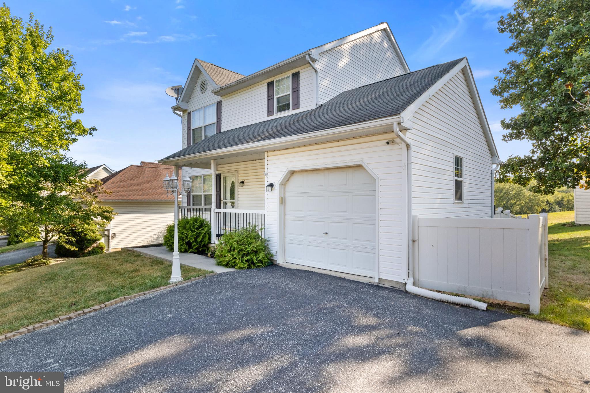 BLOSSOM HILL - Residential