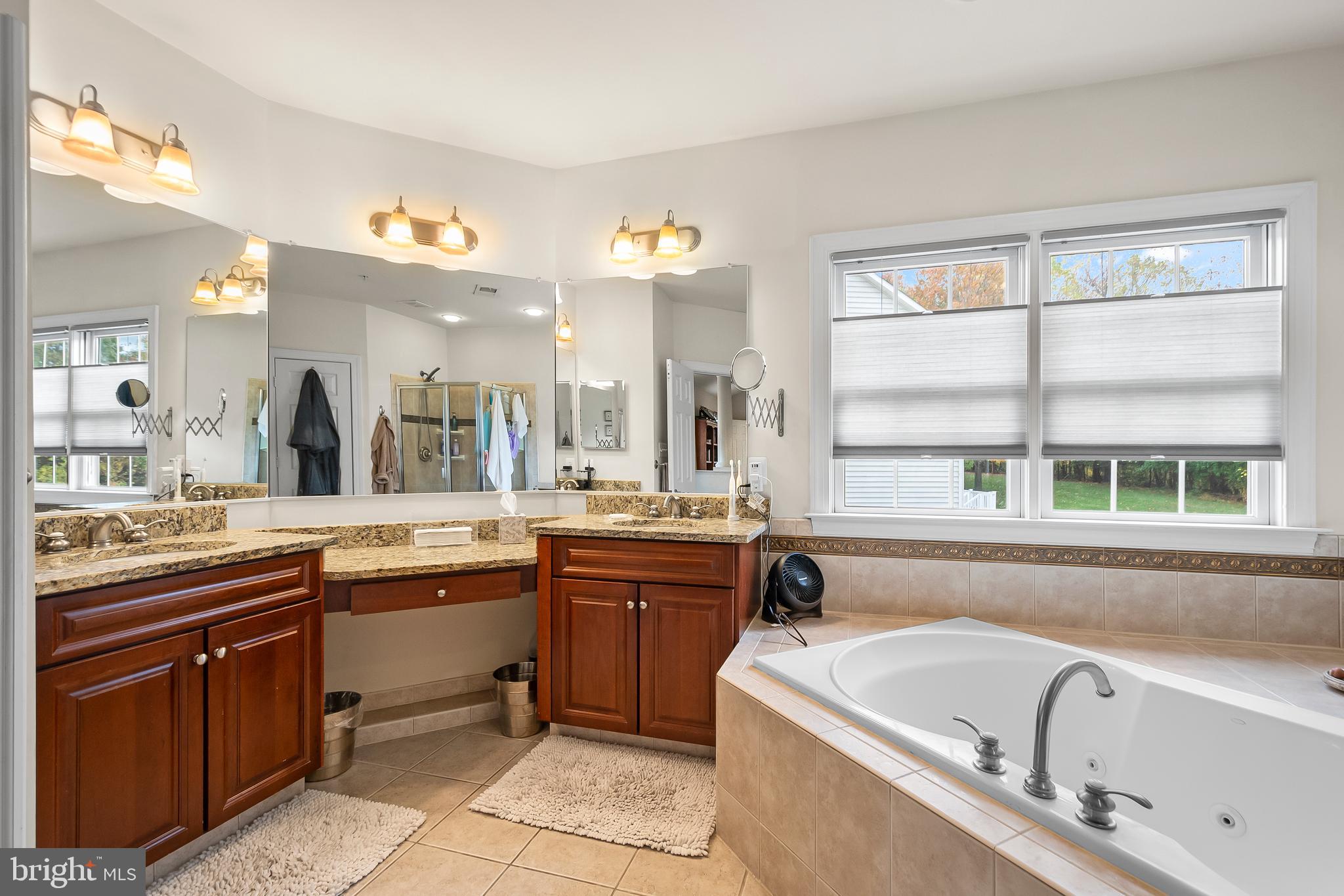 OAK CREEK - Residential