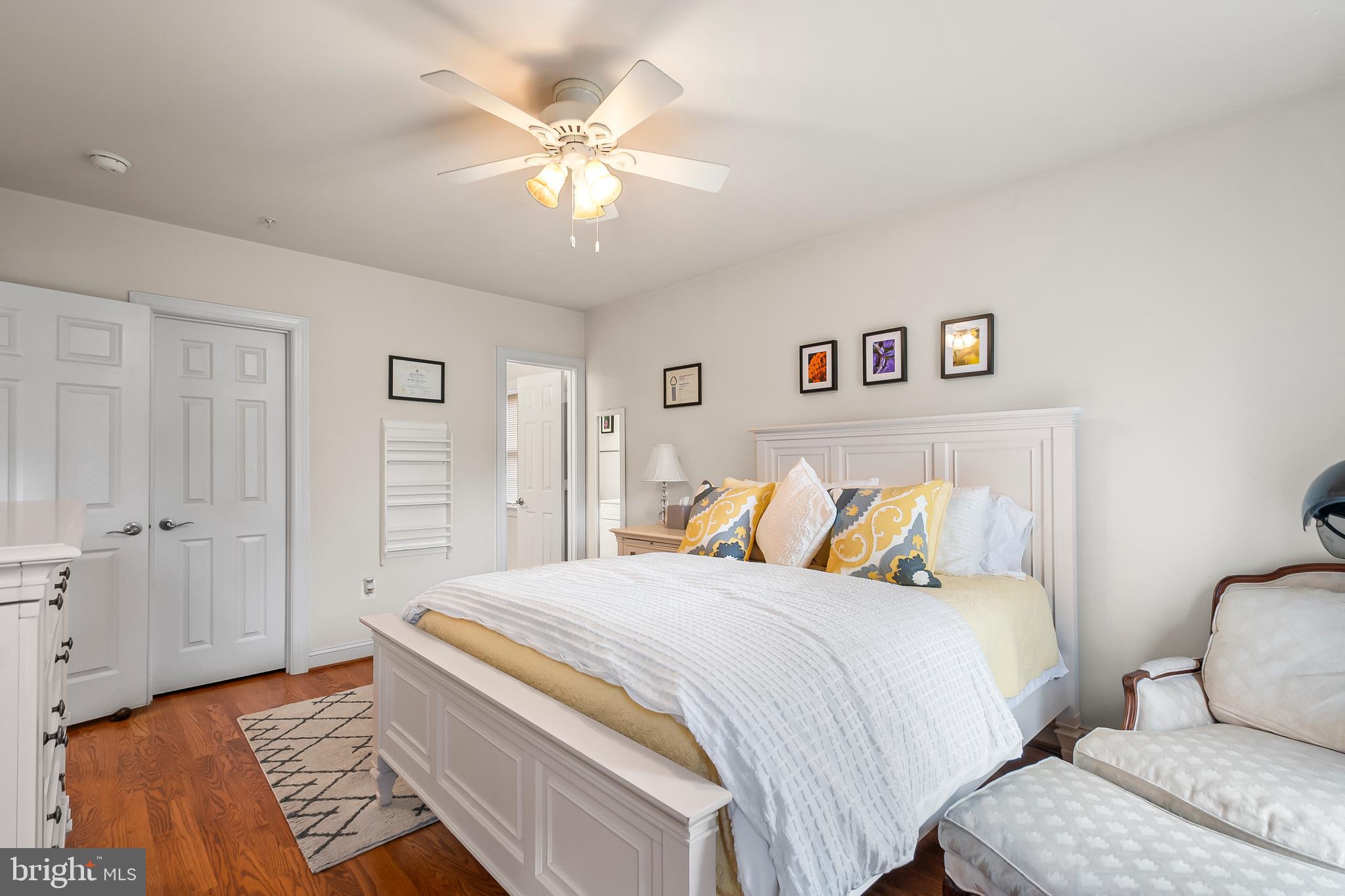 OAK CREEK - Residential