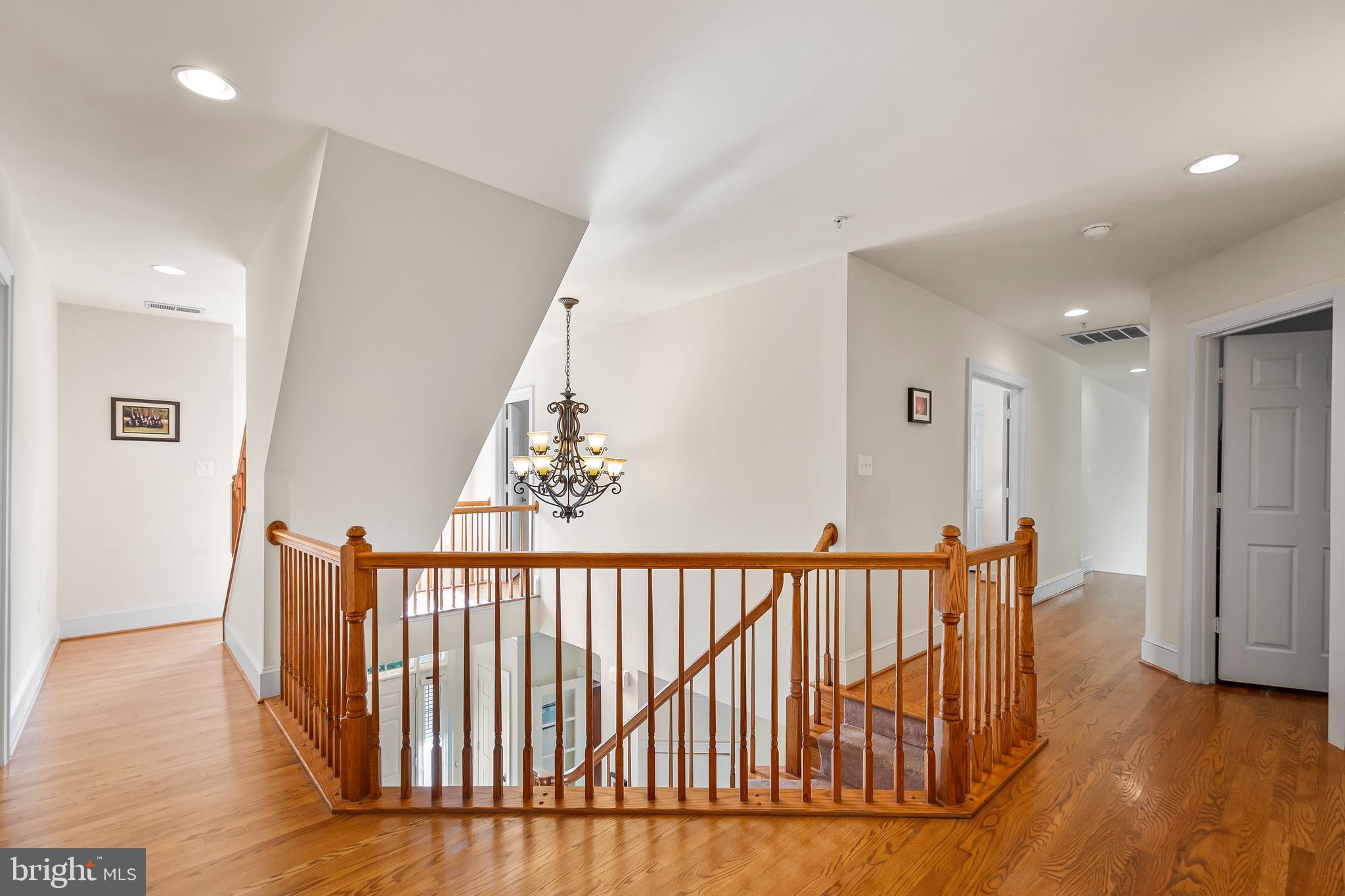 OAK CREEK - Residential