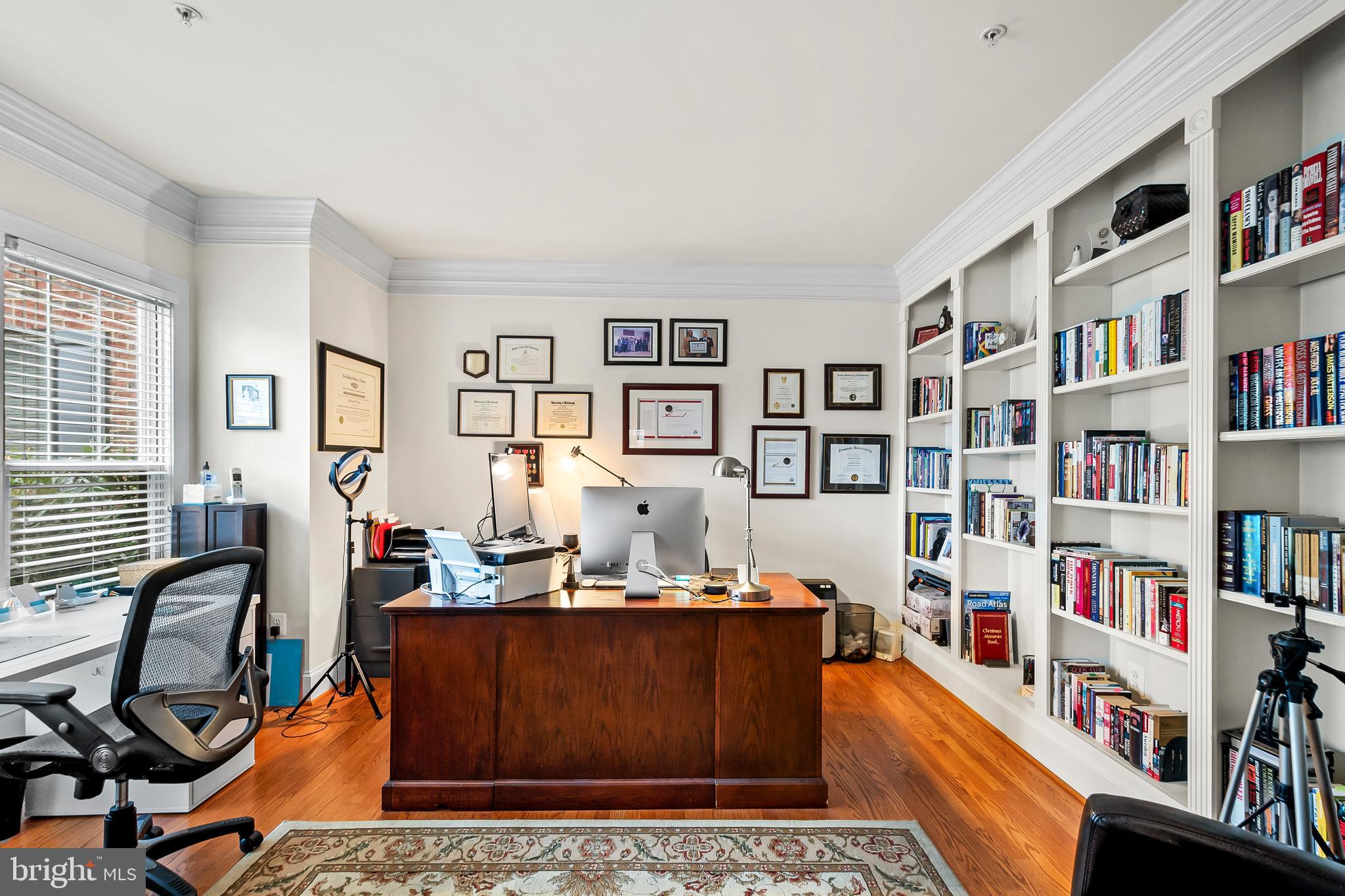 OAK CREEK - Residential